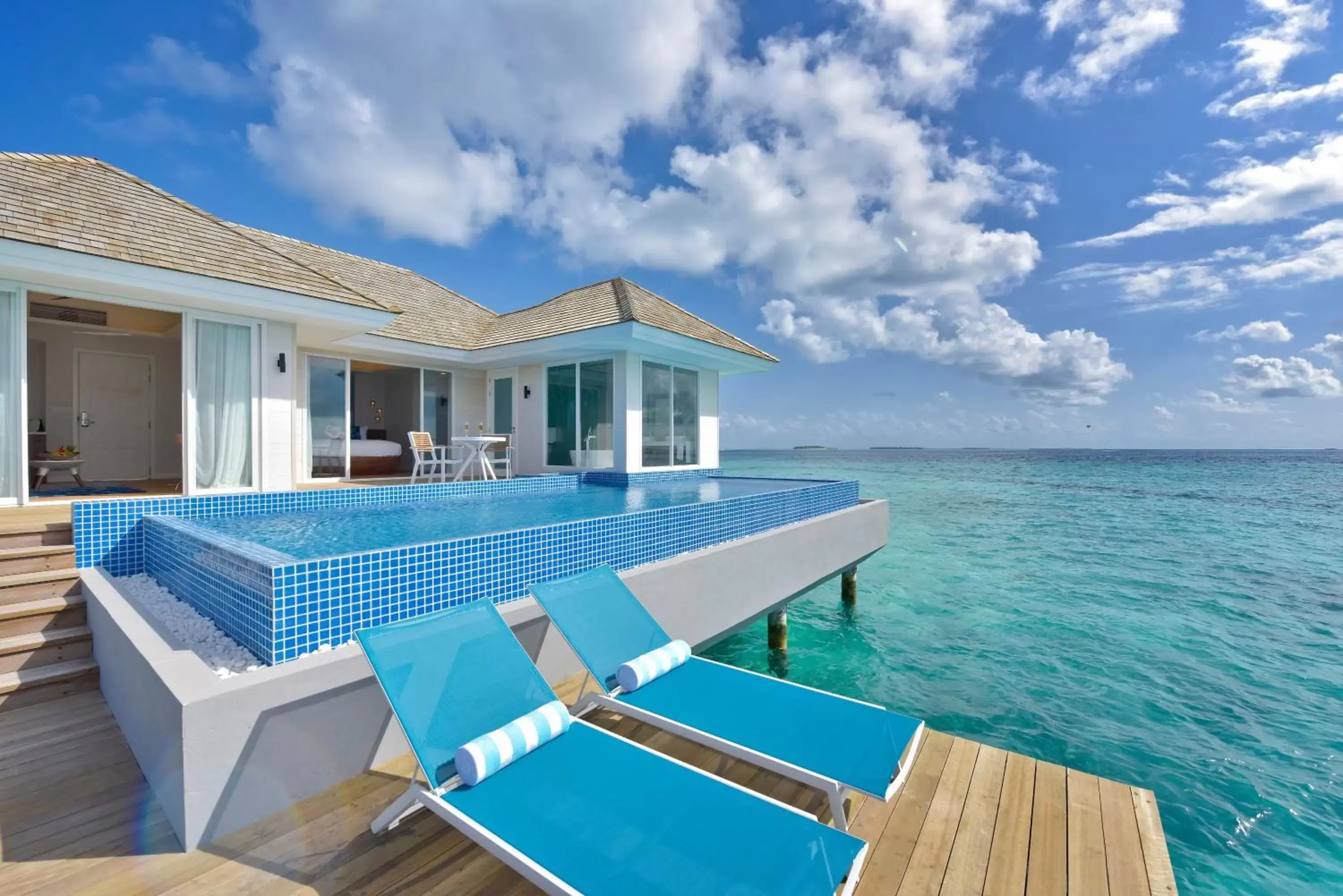 Shower, Swimming Pool in Kandima Maldives