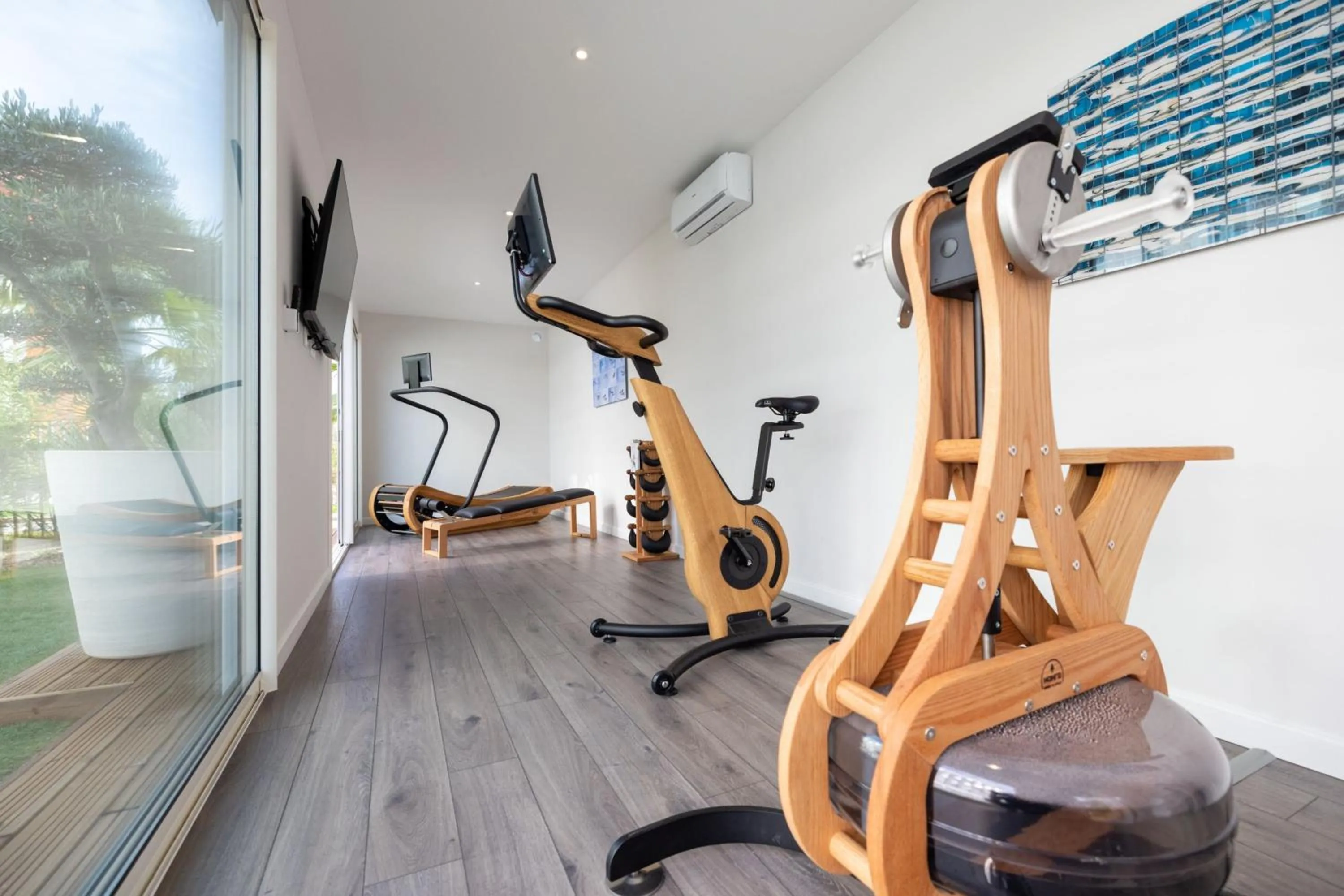 Fitness centre/facilities in AC Hotel by Marriott Marseille Prado Vélodrome