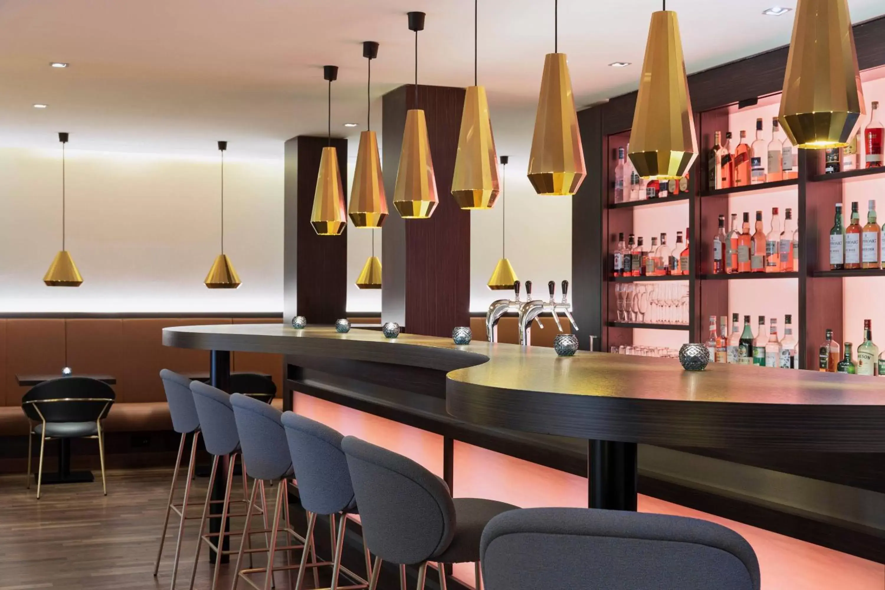 Restaurant/places to eat, Lounge/Bar in Courtyard by Marriott Wiesbaden-Nordenstadt