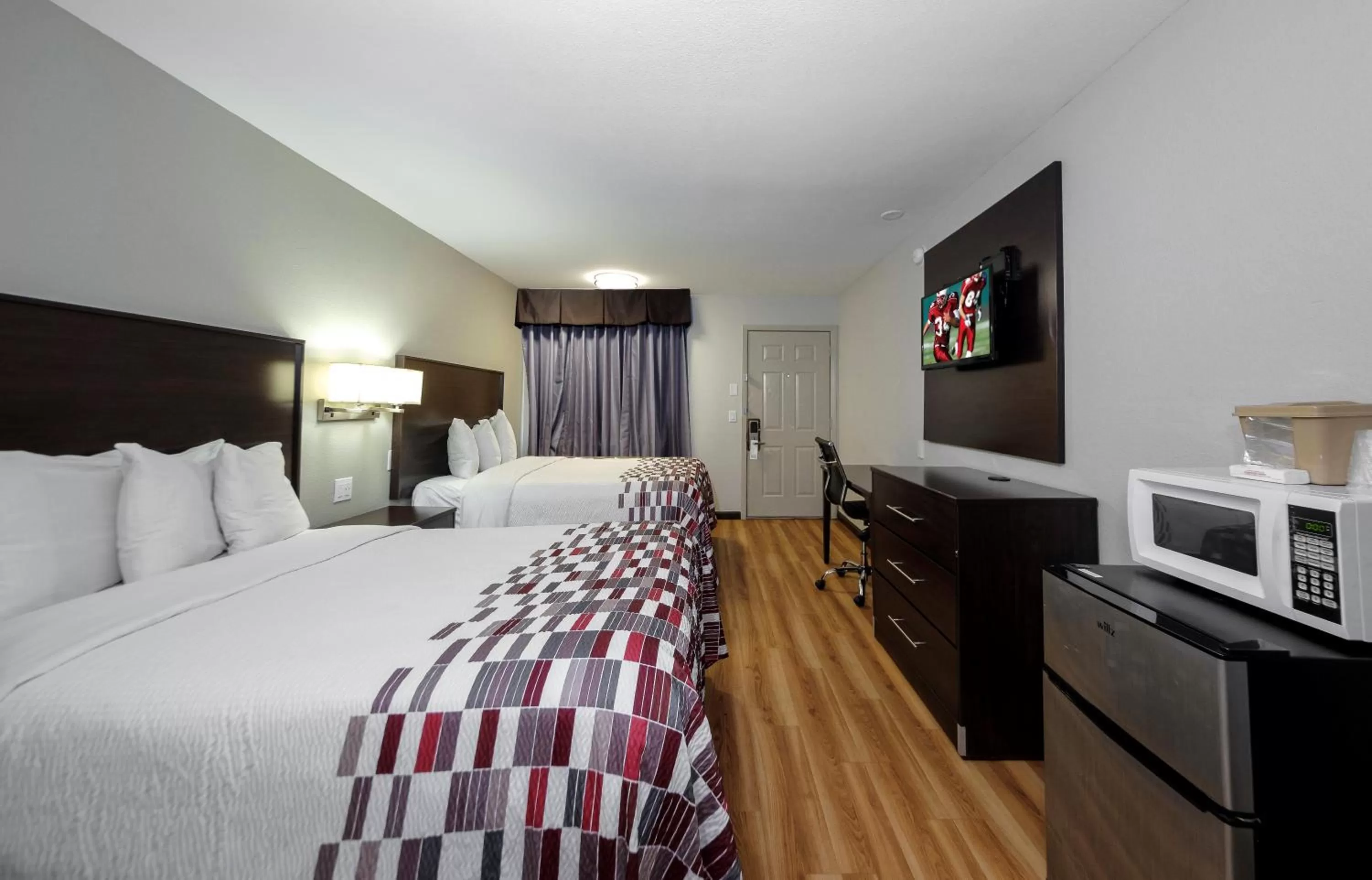 Deluxe Room with Two Double Beds Disability Access Roll-In Shower  Non-Smoking in Red Roof Inn Arlington - Entertainment District