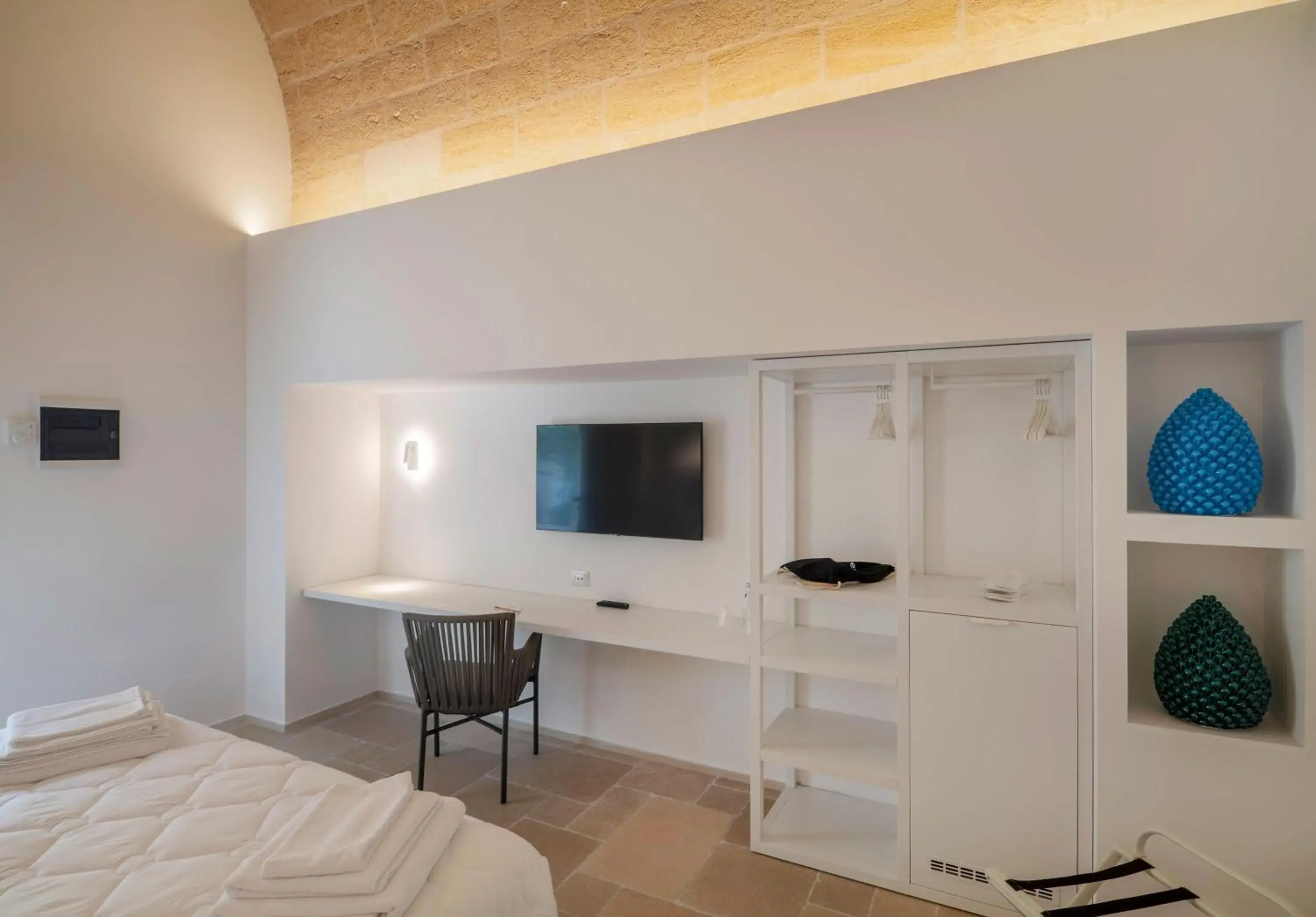 TV and multimedia, TV/Entertainment Center in Hotel San Giuseppe