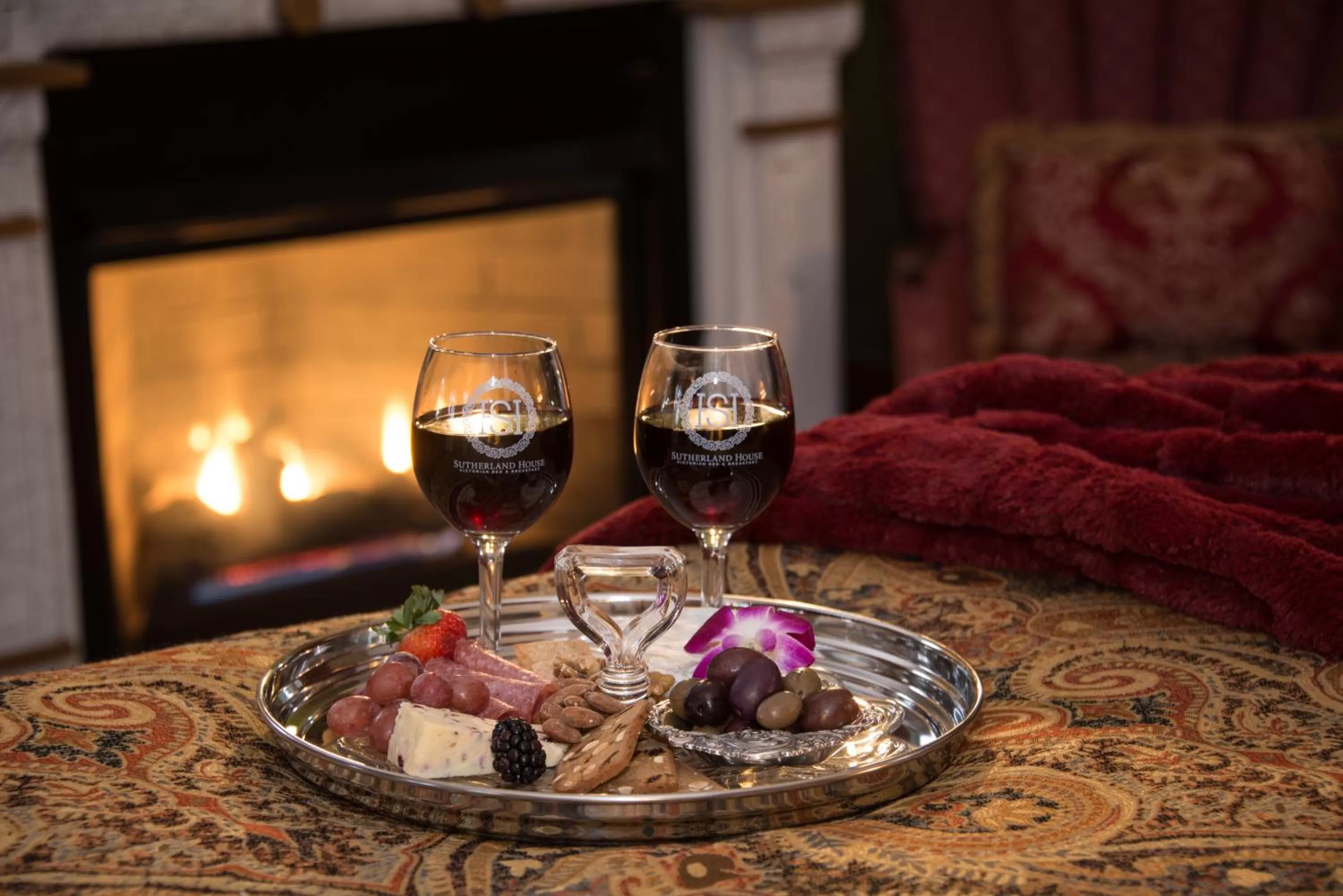 flat iron in Sutherland House Victorian Bed and Breakfast