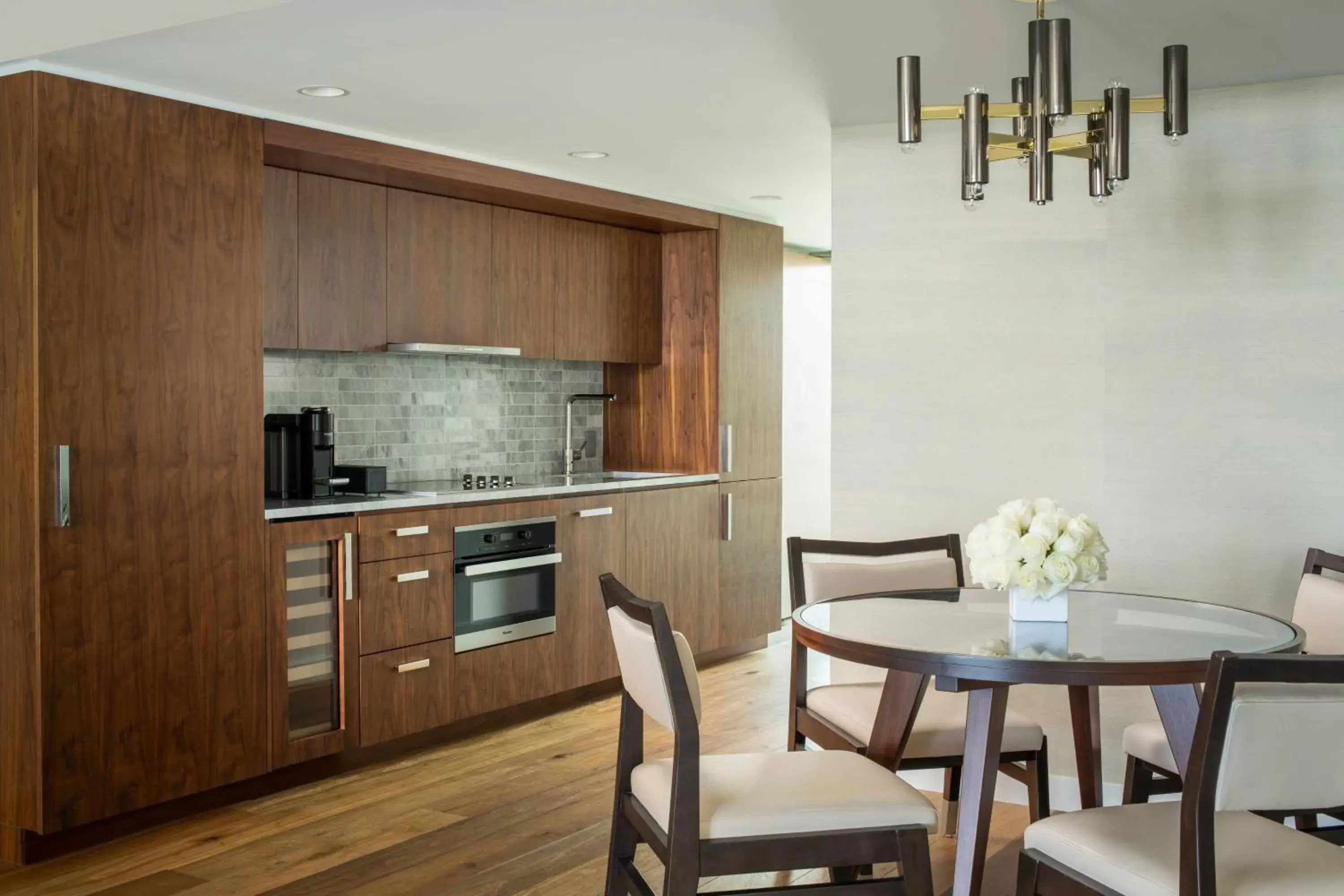 Photo of the whole room, Kitchen/Kitchenette in The Ritz-Carlton Residences, Waikiki Beach Hotel