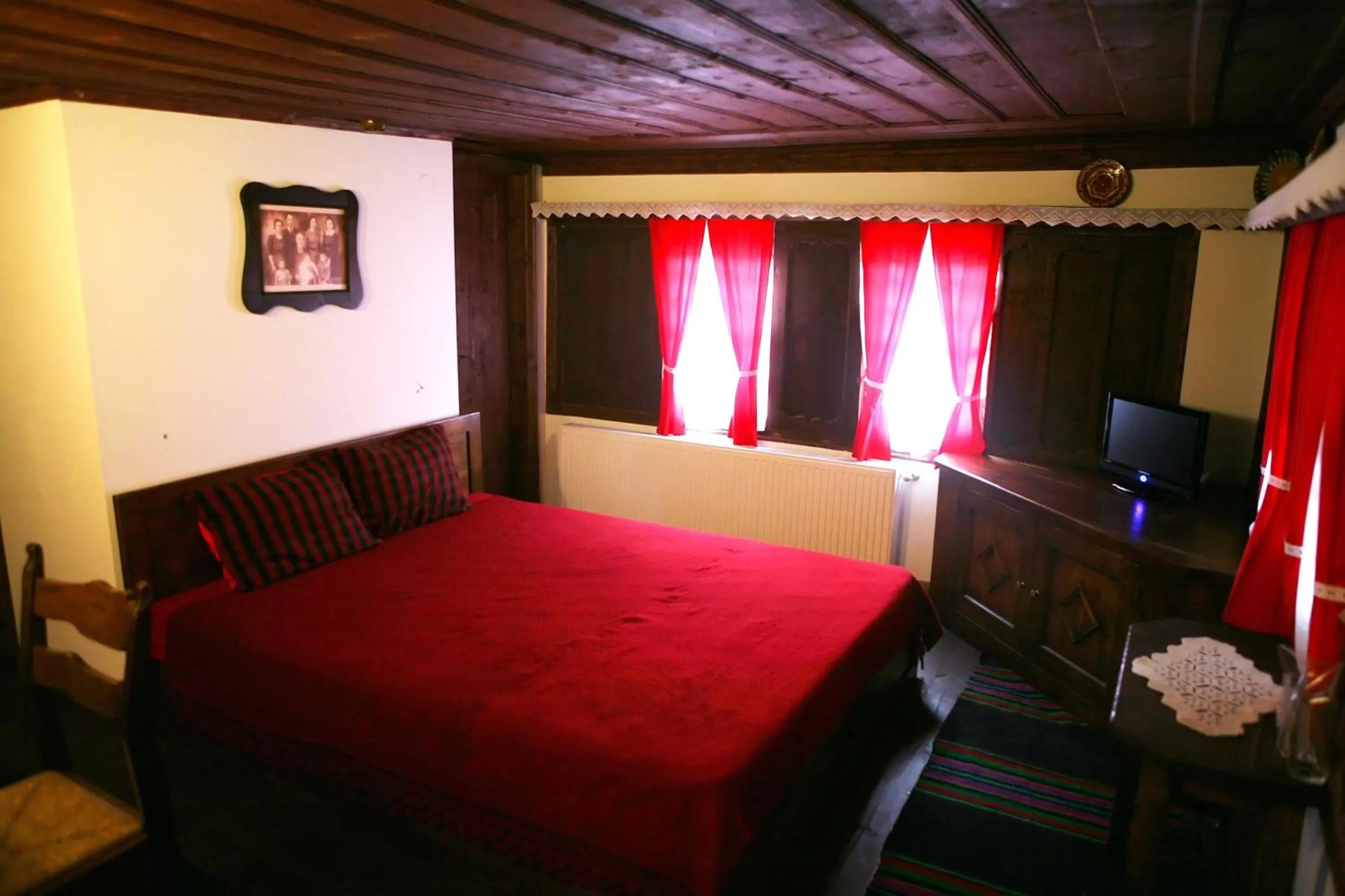 Bedroom, Bed in Djudjeva Kyshta Hotel