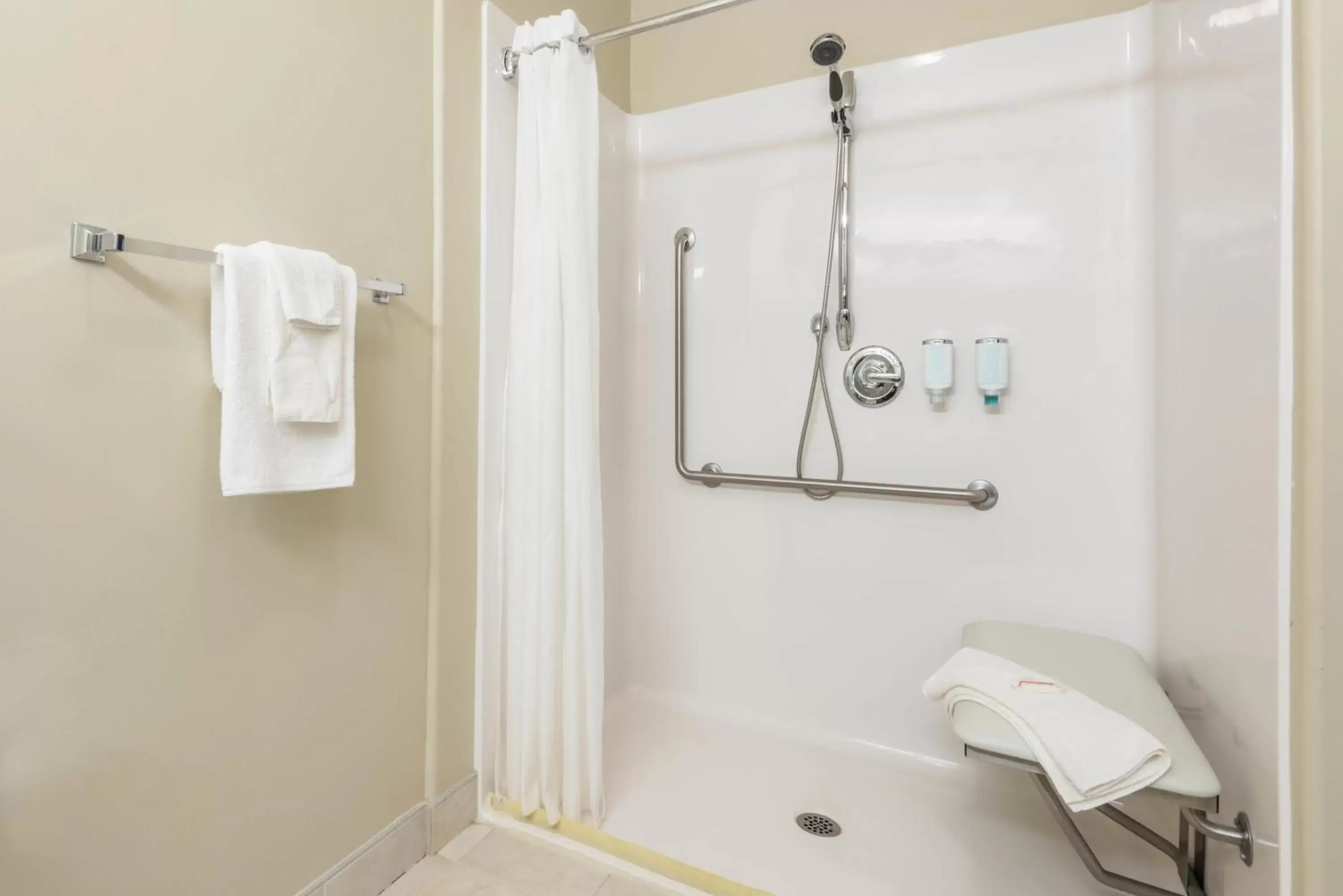 Shower, Bathroom in Super 8 by Wyndham Windsor NS