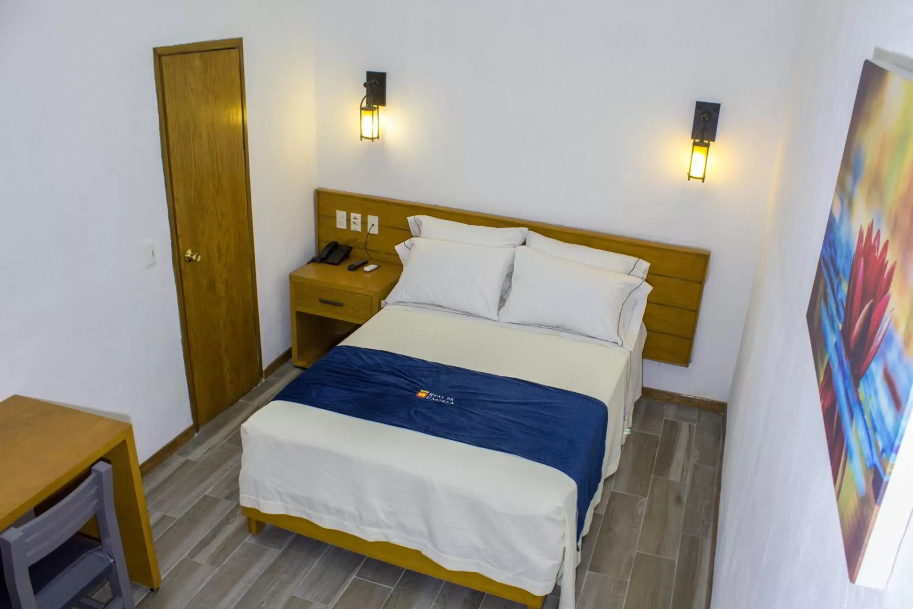 Photo of the whole room, Bed in Hotel Real de Castilla