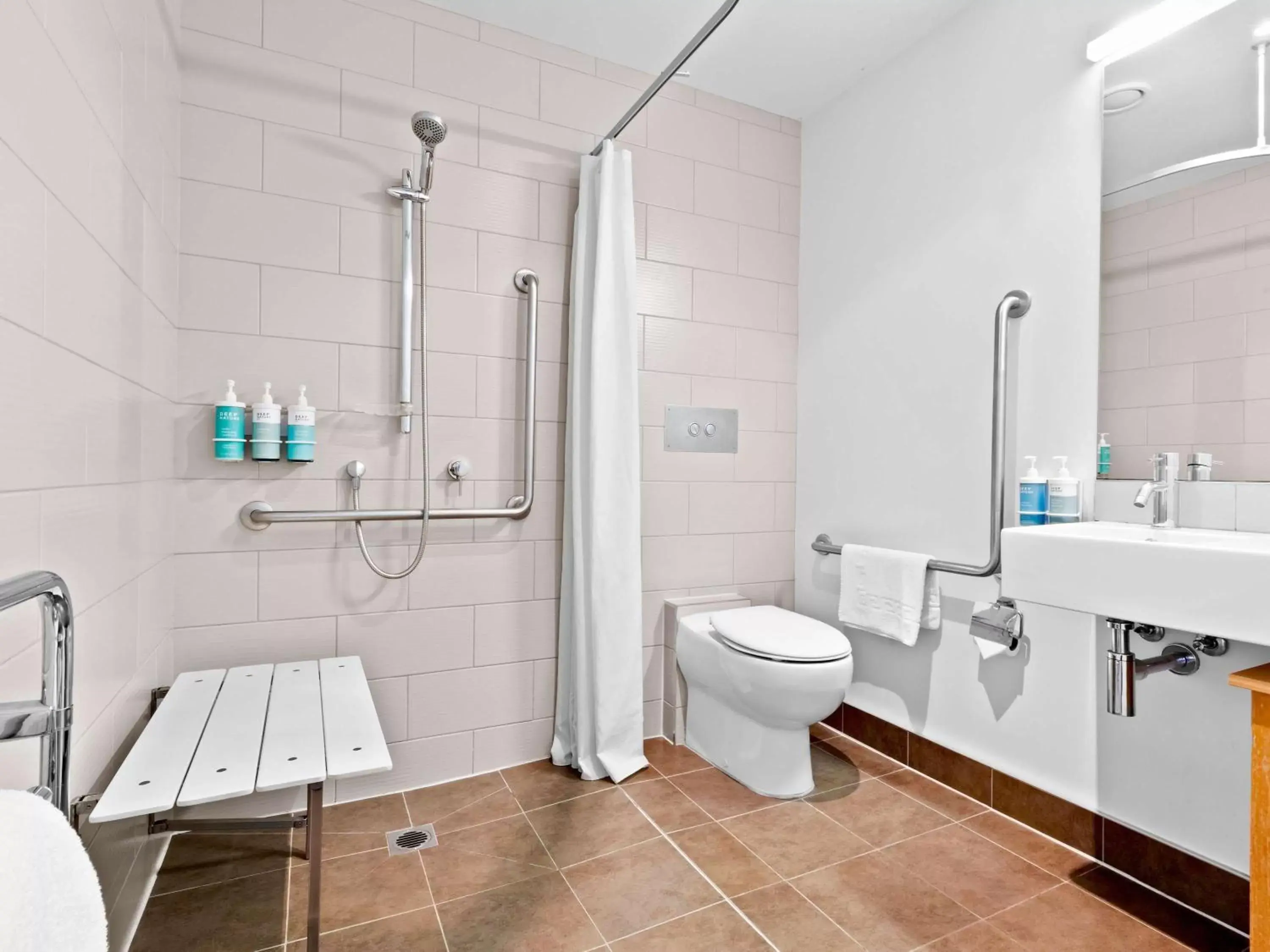 Bathroom in Novotel Queenstown Lakeside