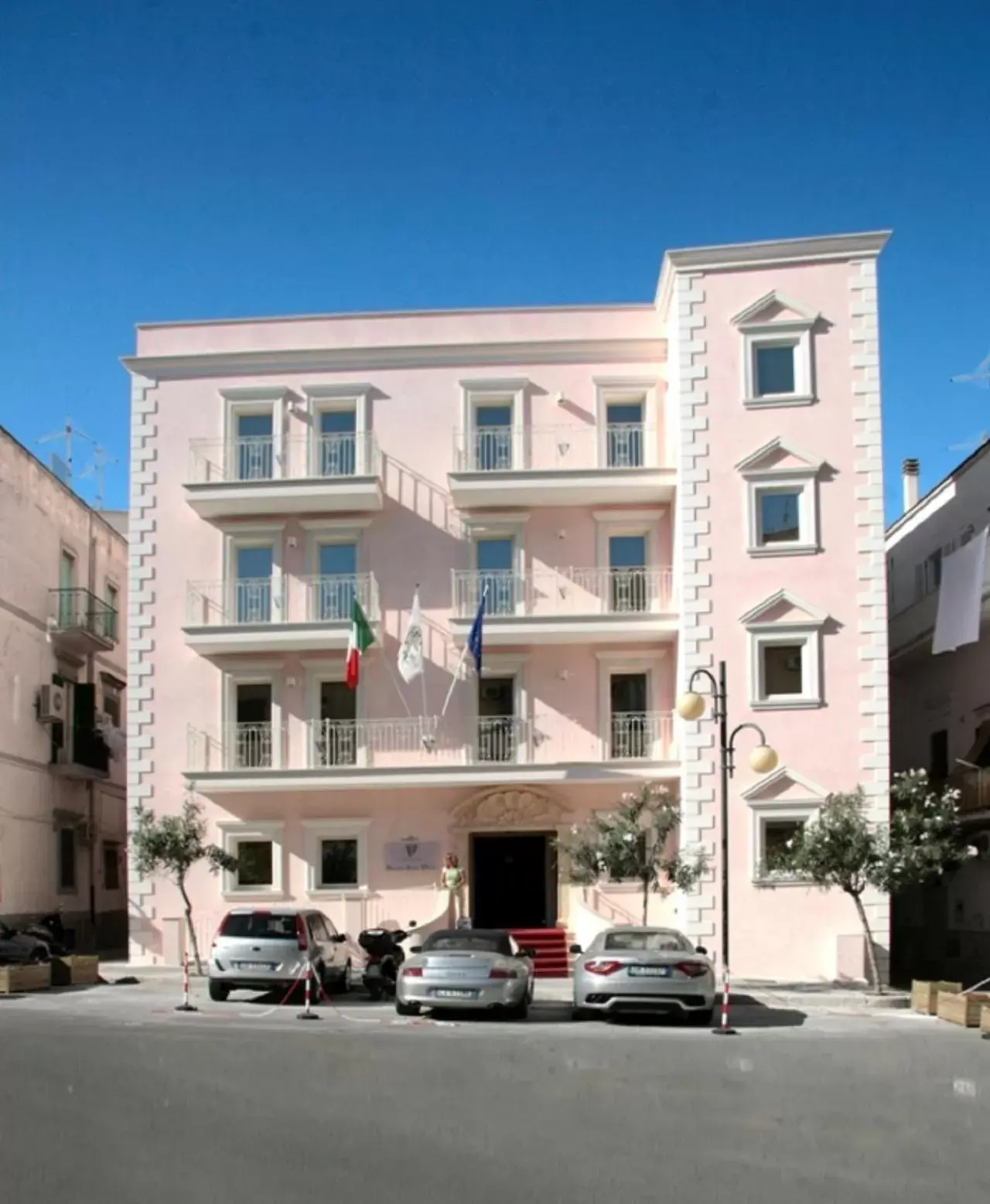 Facade/entrance, Property Building in Palace Hotel Vieste