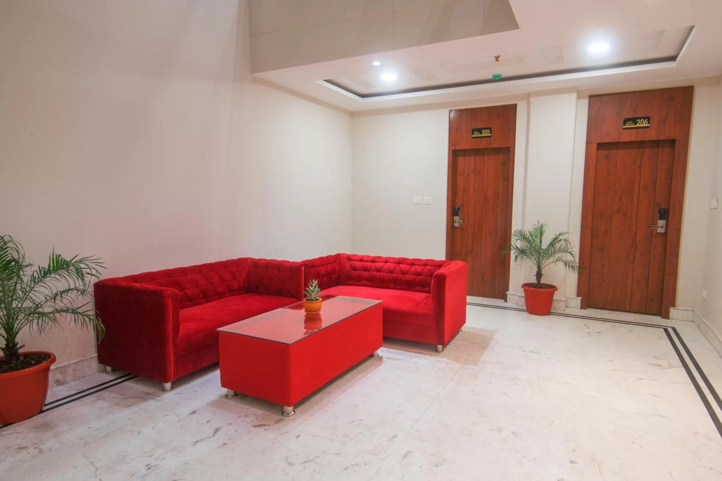 Lobby or reception, Seating Area in Shivaay Morex- A Vegetarian Hotel