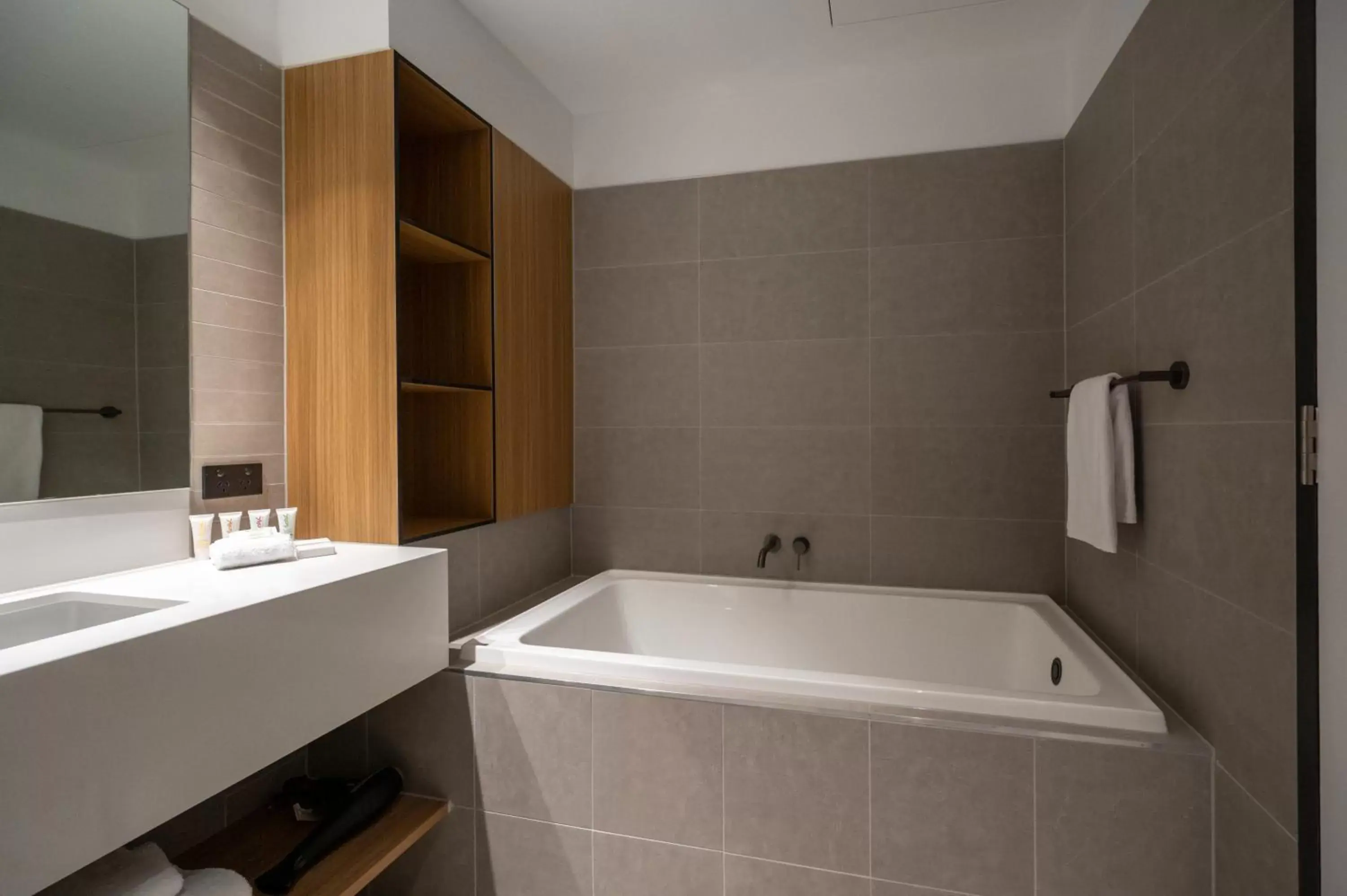 Bath, Bathroom in Nesuto Docklands