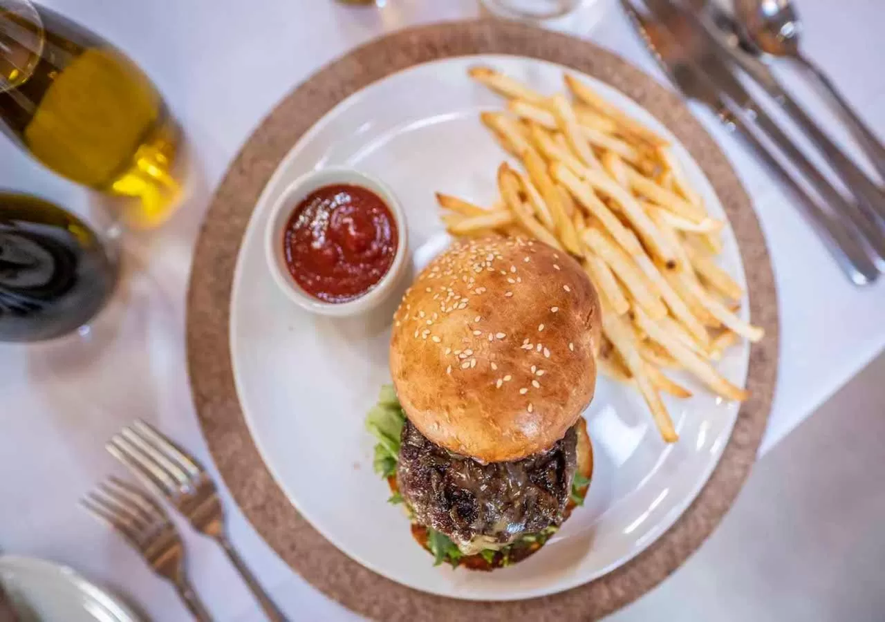 Restaurant/places to eat in The Old Rectory