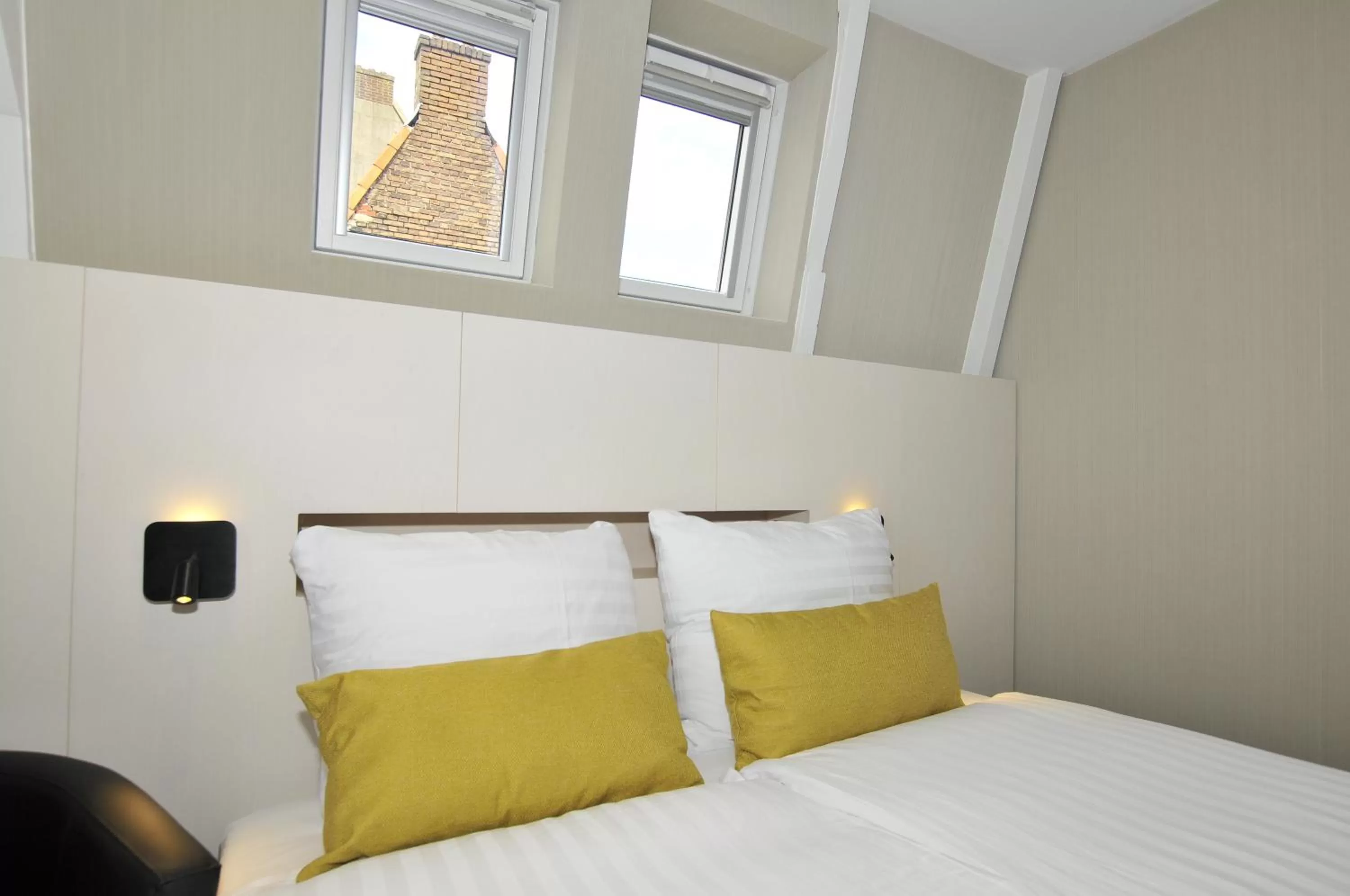 Bed in Cityview Hotel