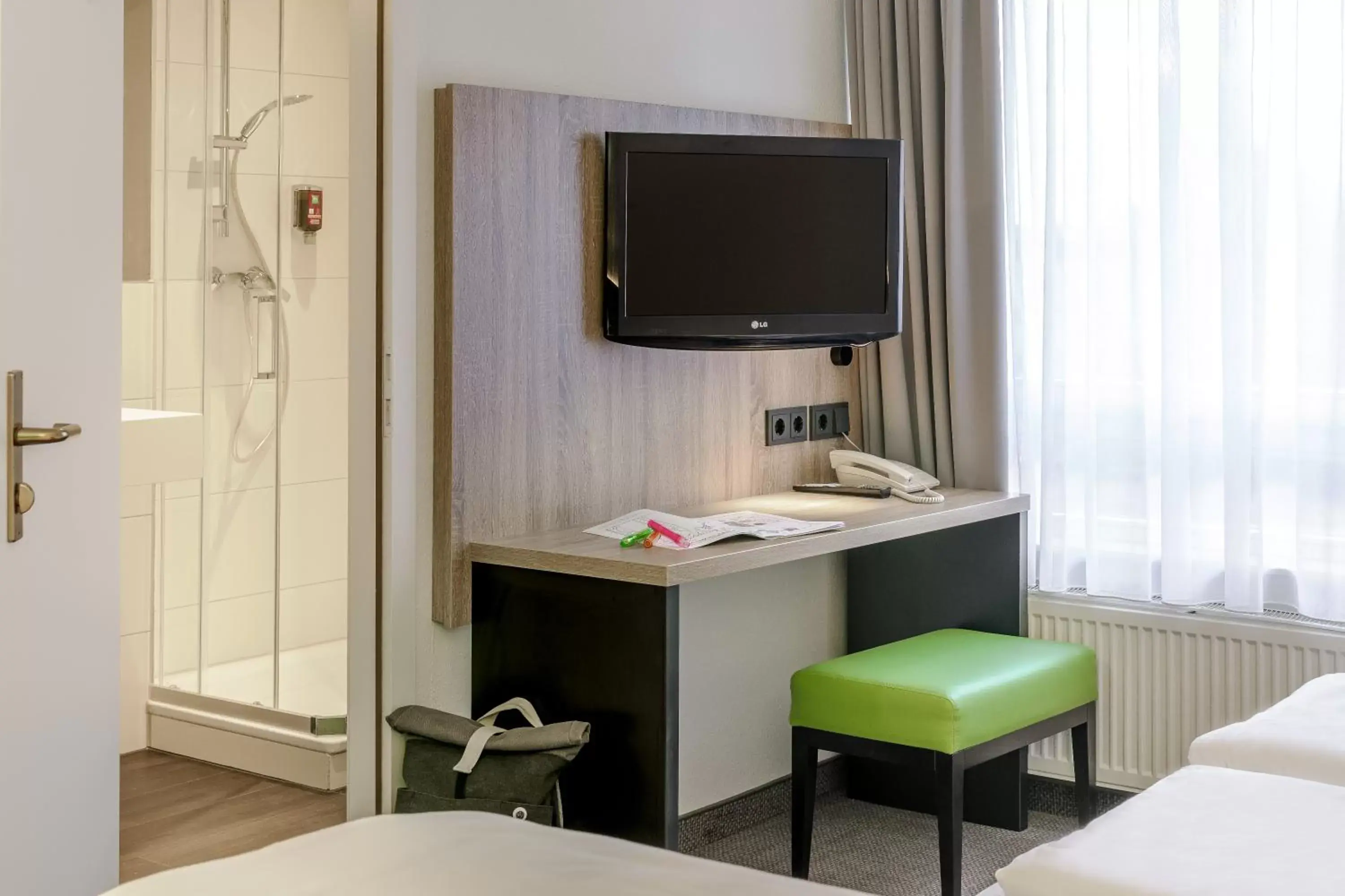 TV and multimedia, TV/Entertainment Center in ibis Styles Halle