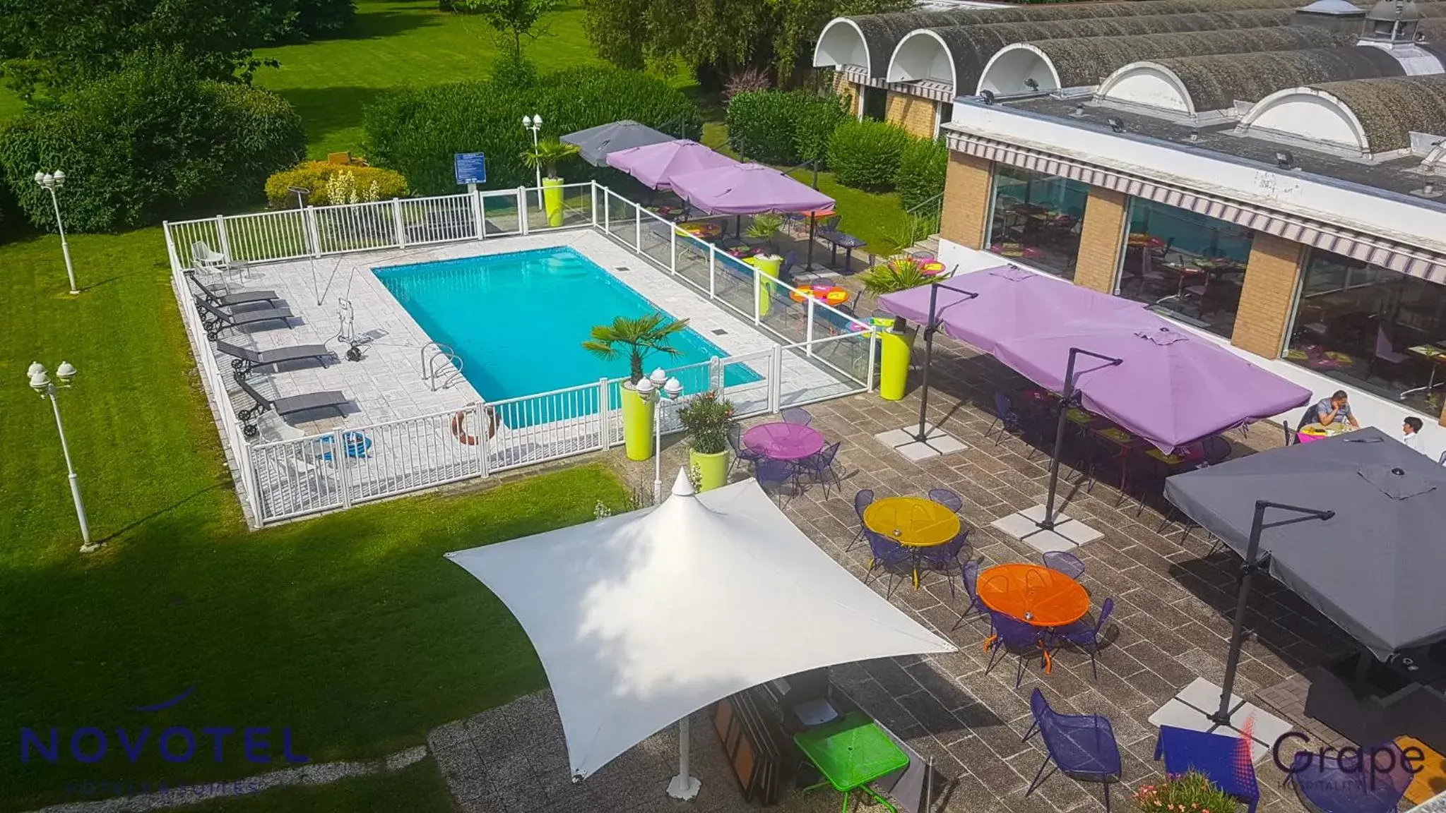 Swimming pool, Pool View in Hôtel Novotel Valenciennes