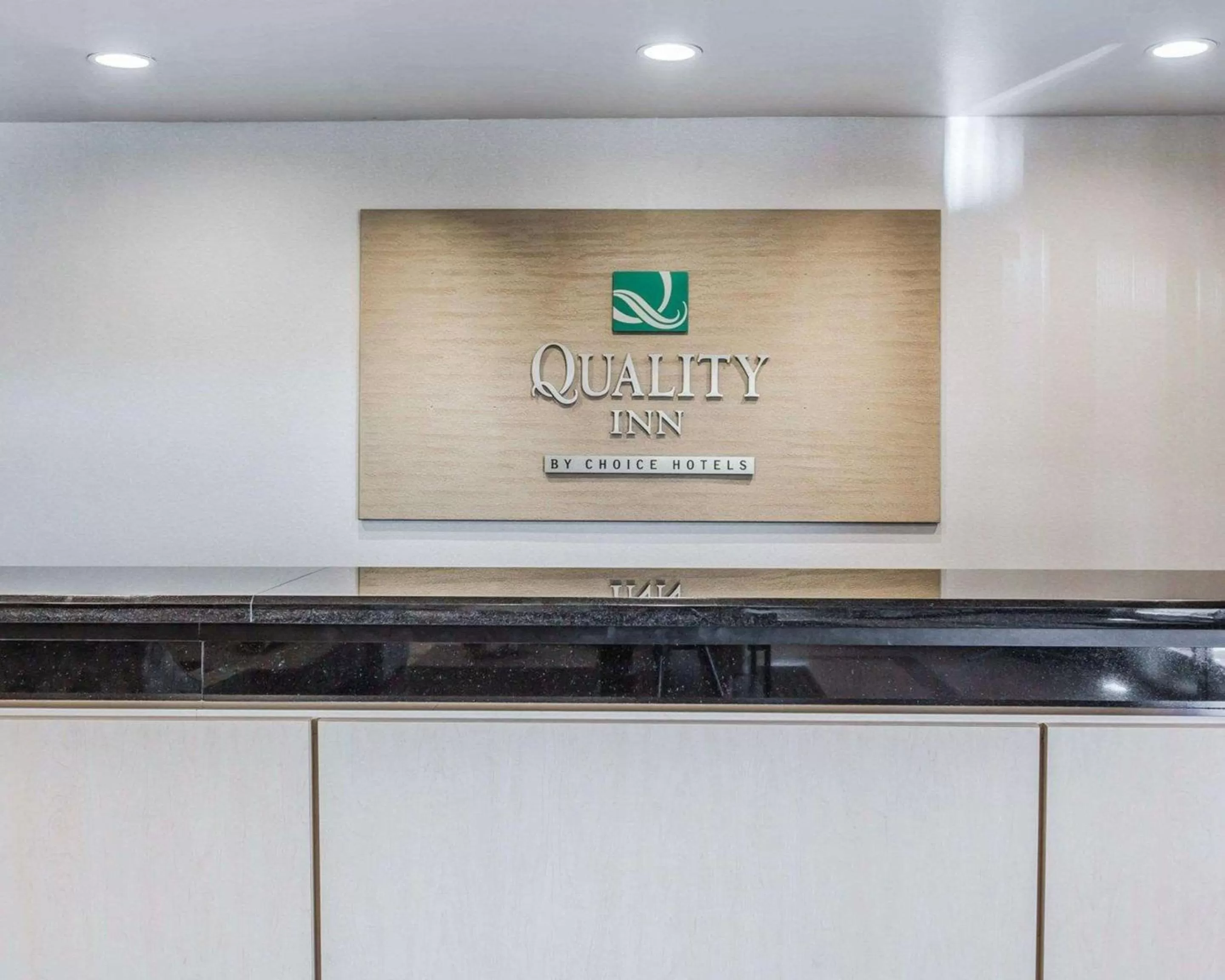 Lobby or reception in Quality Inn Rosemead-Los Angeles