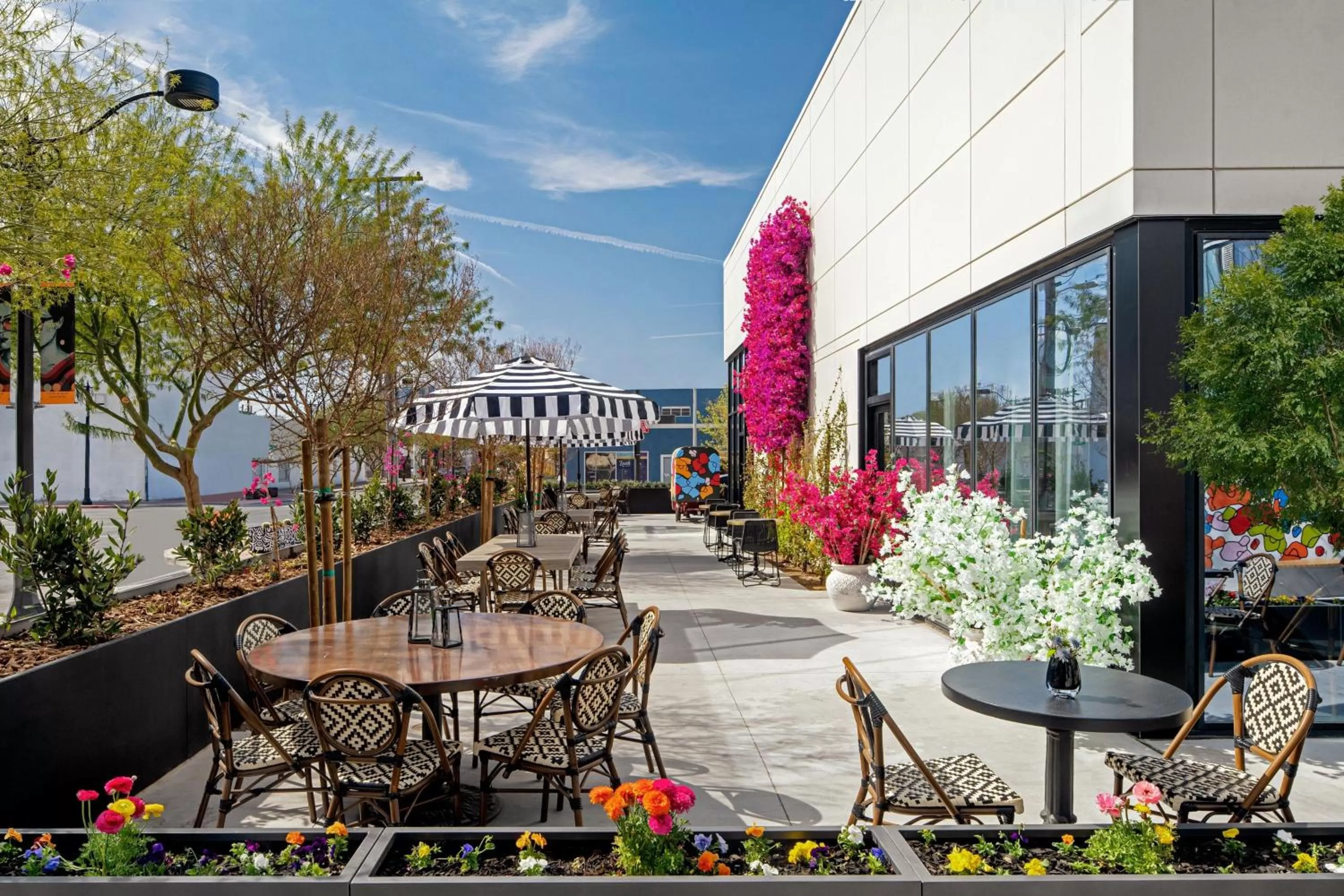 Restaurant/places to eat in The ENGLiSH Hotel, Las Vegas, a Tribute Portfolio Hotel