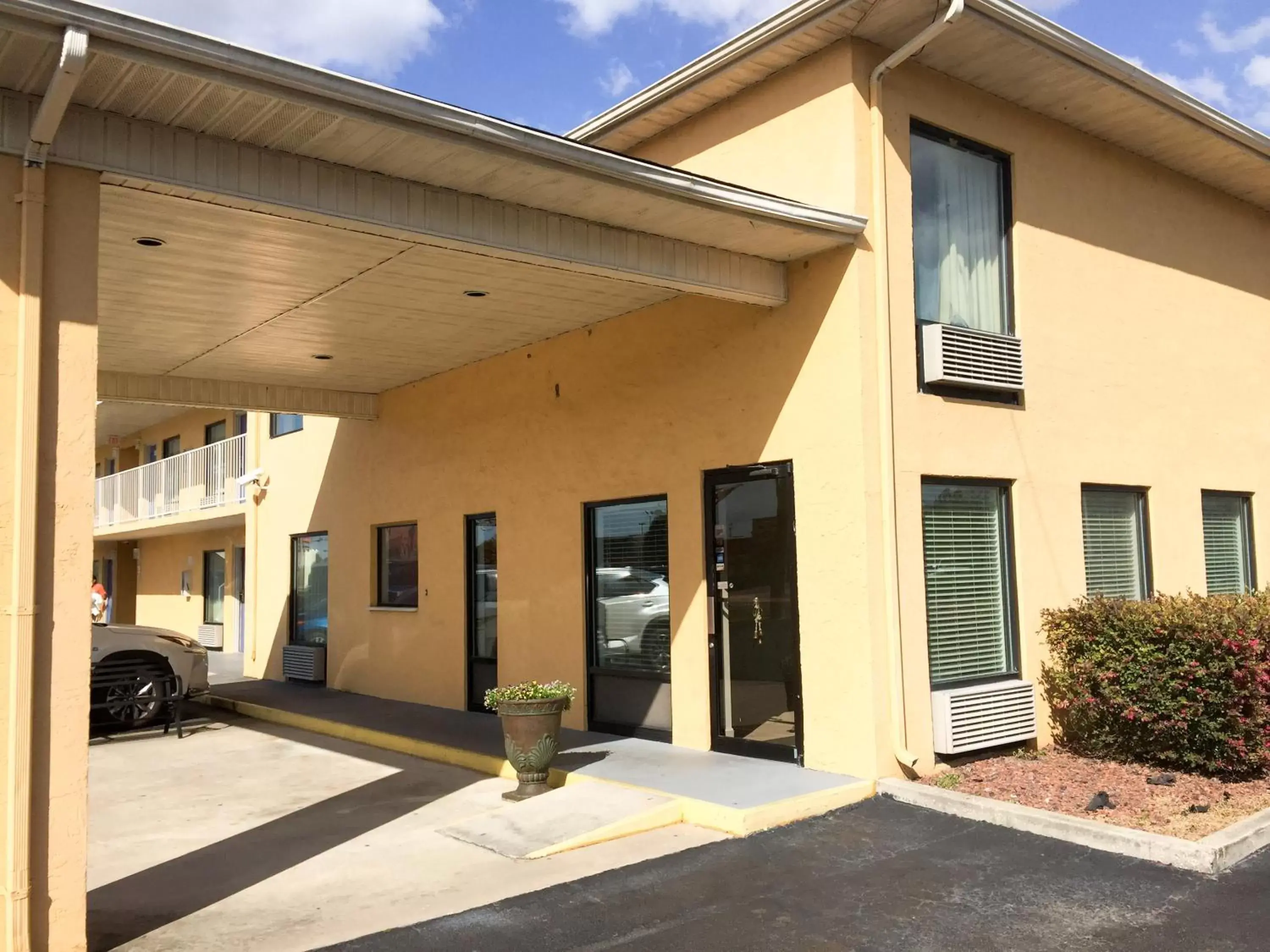 Facade/entrance, Property Building in Motel 6-Macclenny, FL