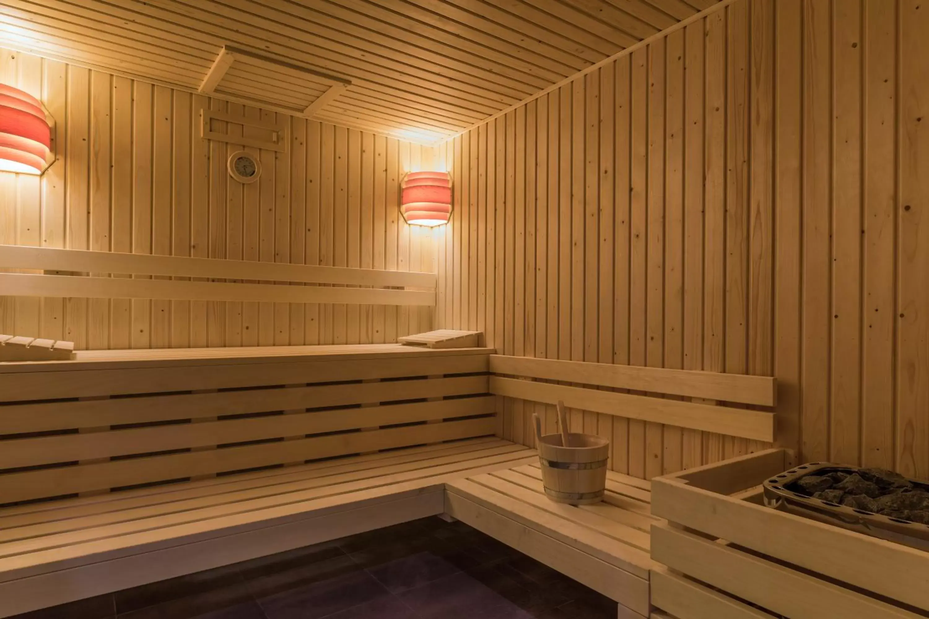 Sauna in Hotel du Roi & Spa by SOWELL COLLECTION