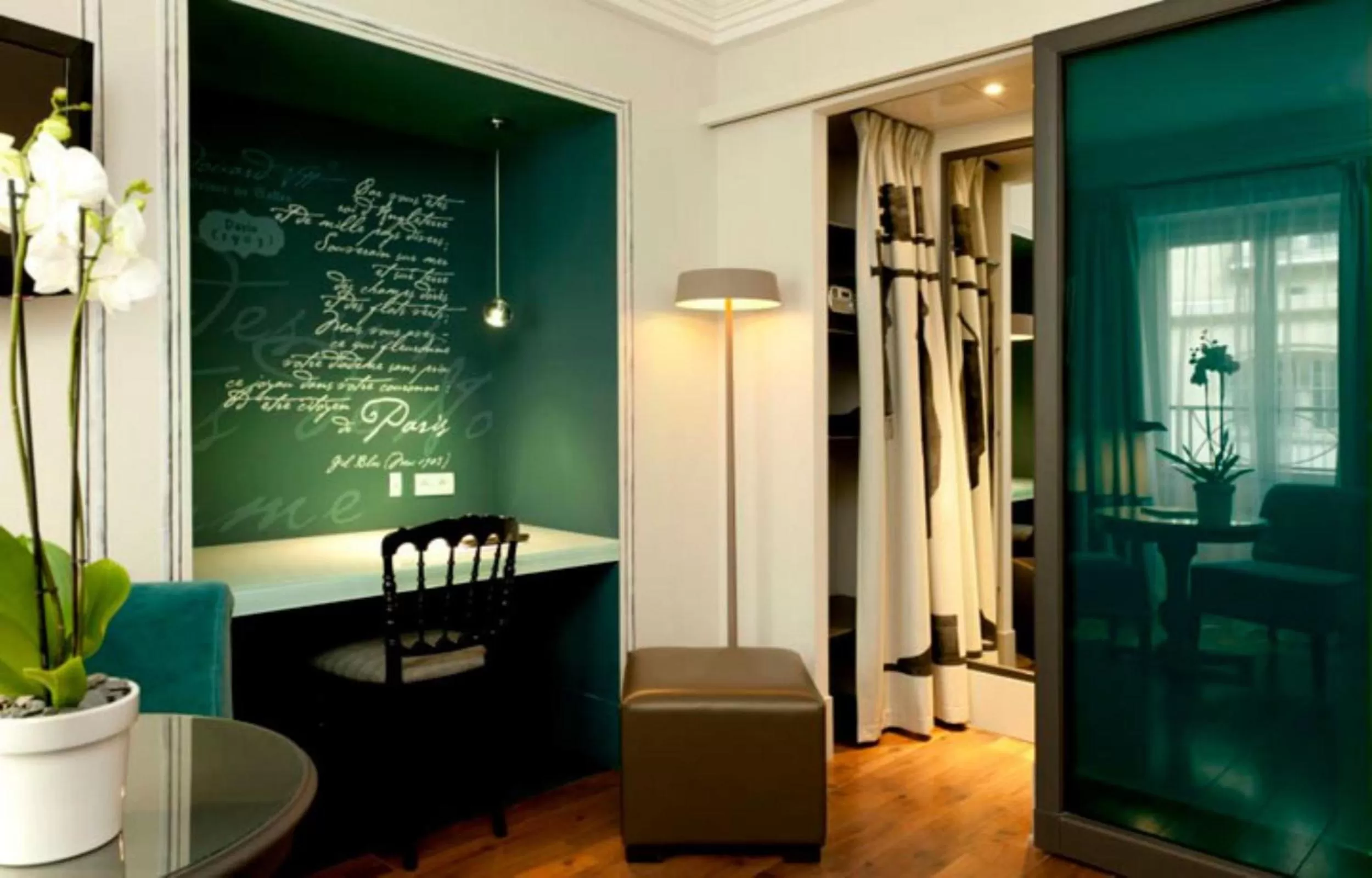 Seating area in Edouard 7 Paris Opéra