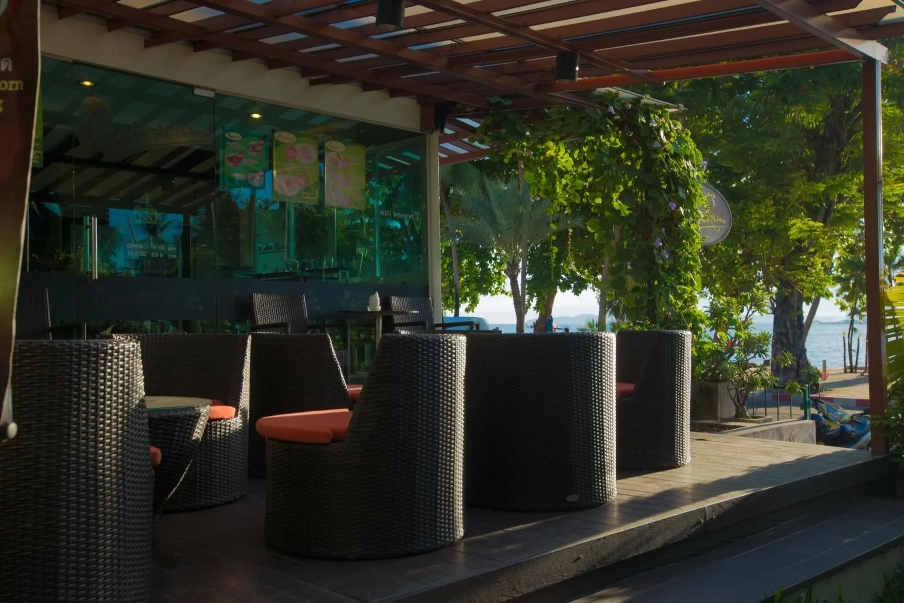 Lounge or bar in Twin Palms Resort Pattaya