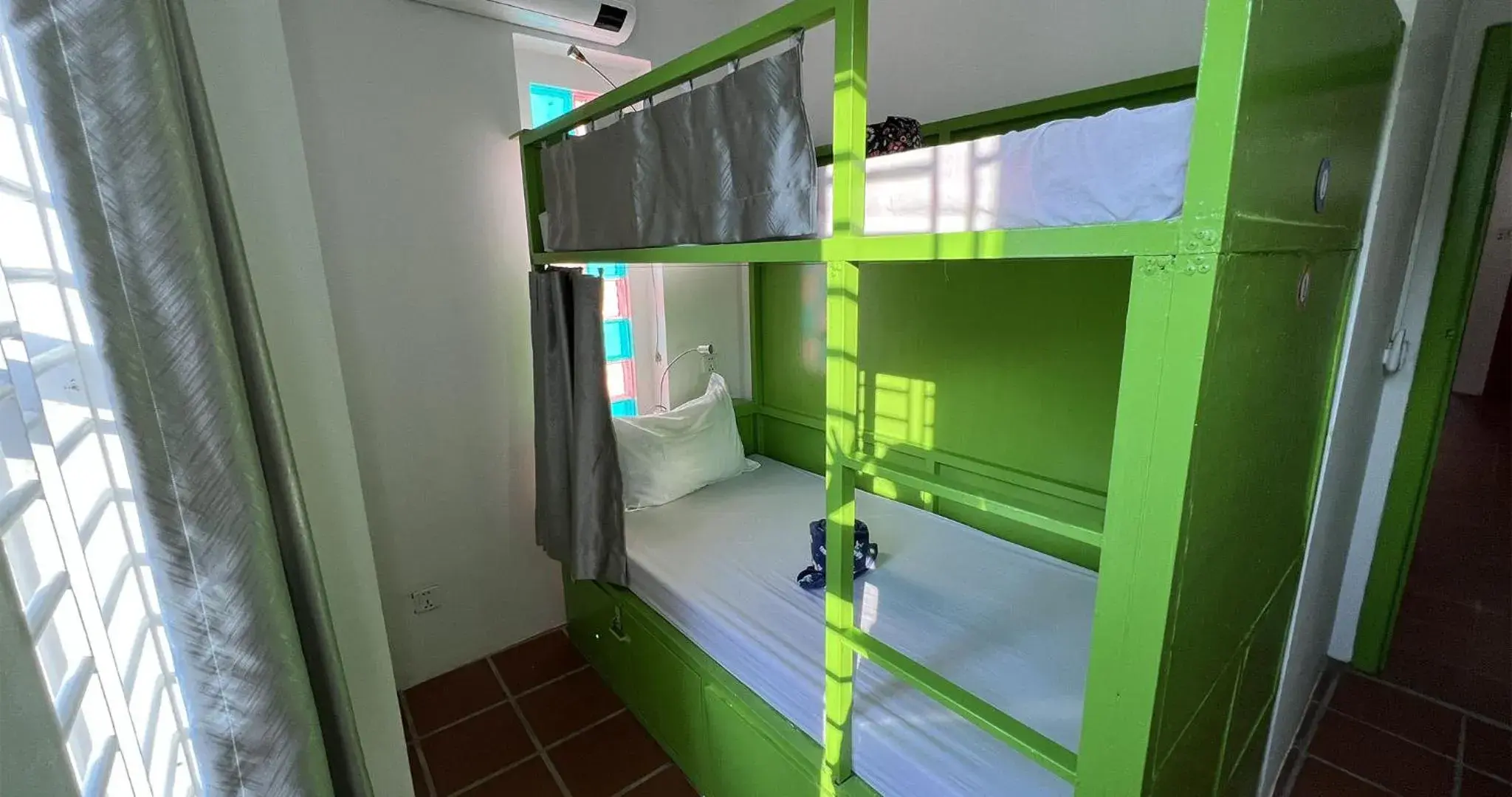 Guests, Bunk Bed in The Funky Village