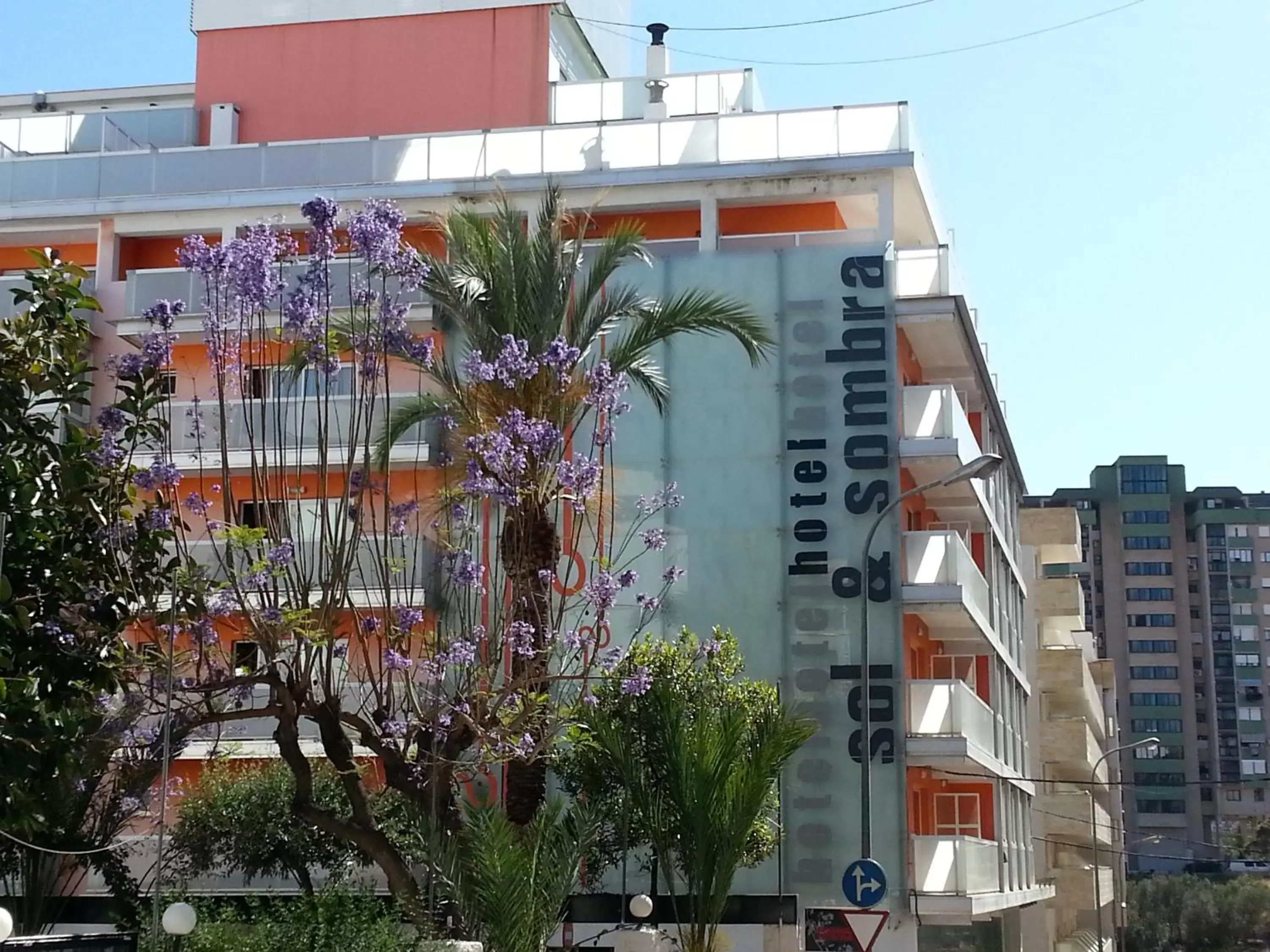 Facade/entrance, Property Building in Sol y Sombra