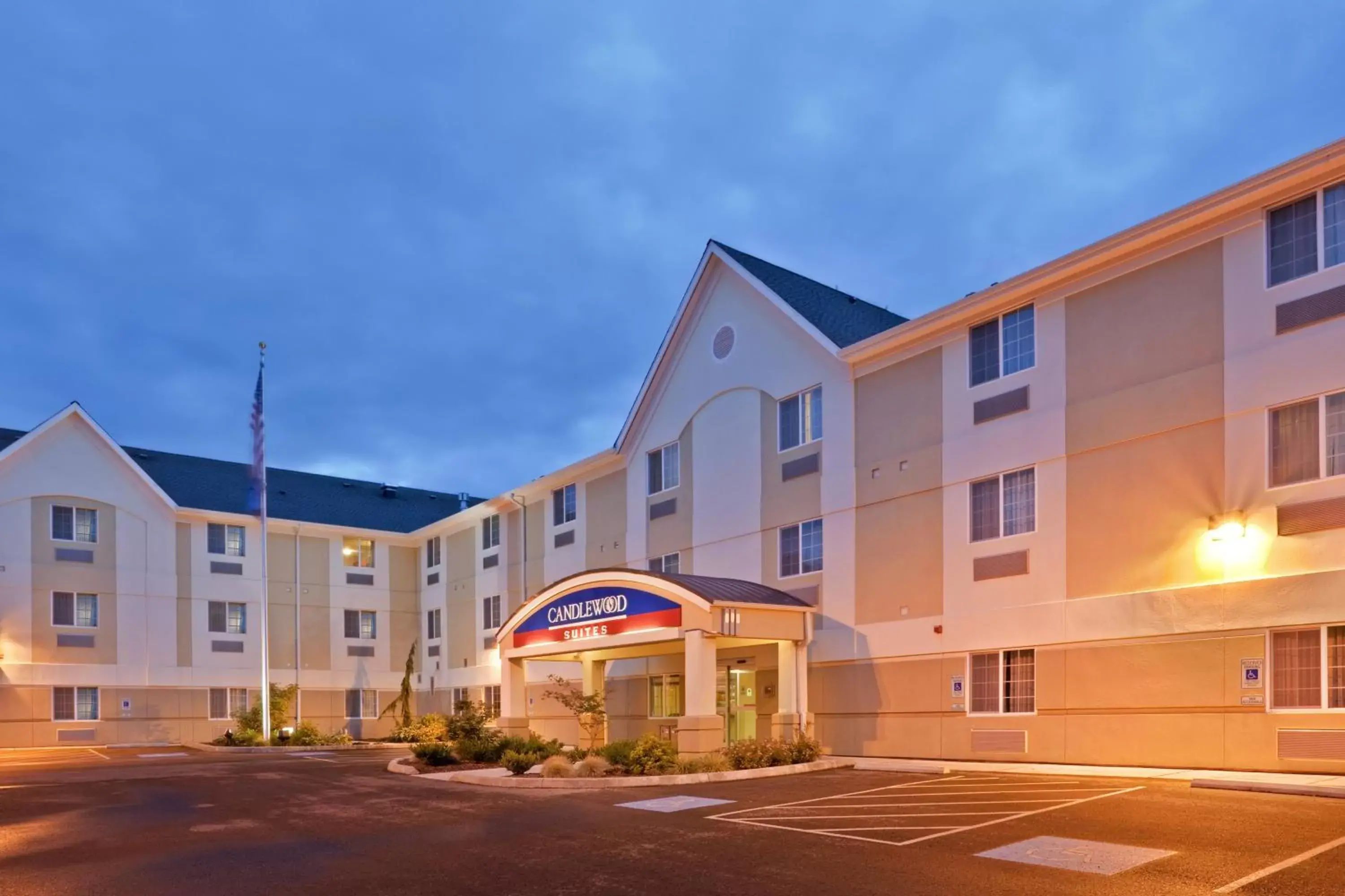 Property Building in Candlewood Suites Oak Harbor, an IHG Hotel