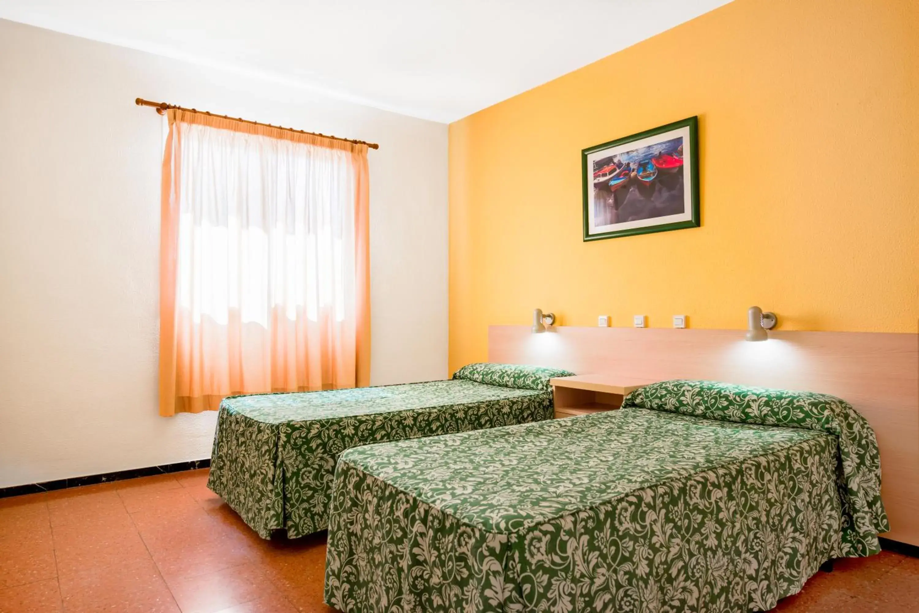 Bedroom, Bed in Apartamentos las Góndolas Bedroom, Bed in Apartamentos las Góndolas