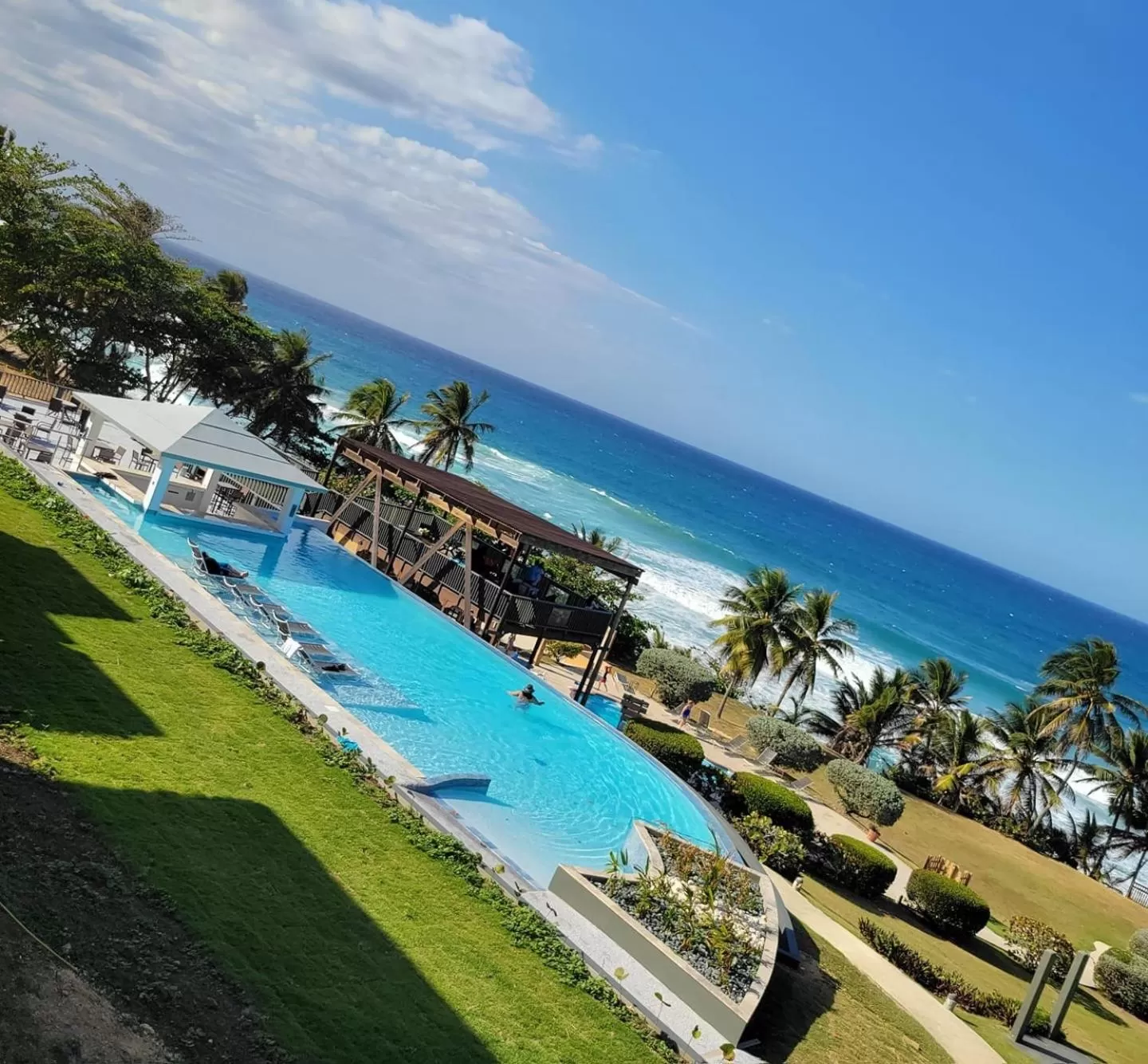 Swimming pool in Hotel El Guajataca