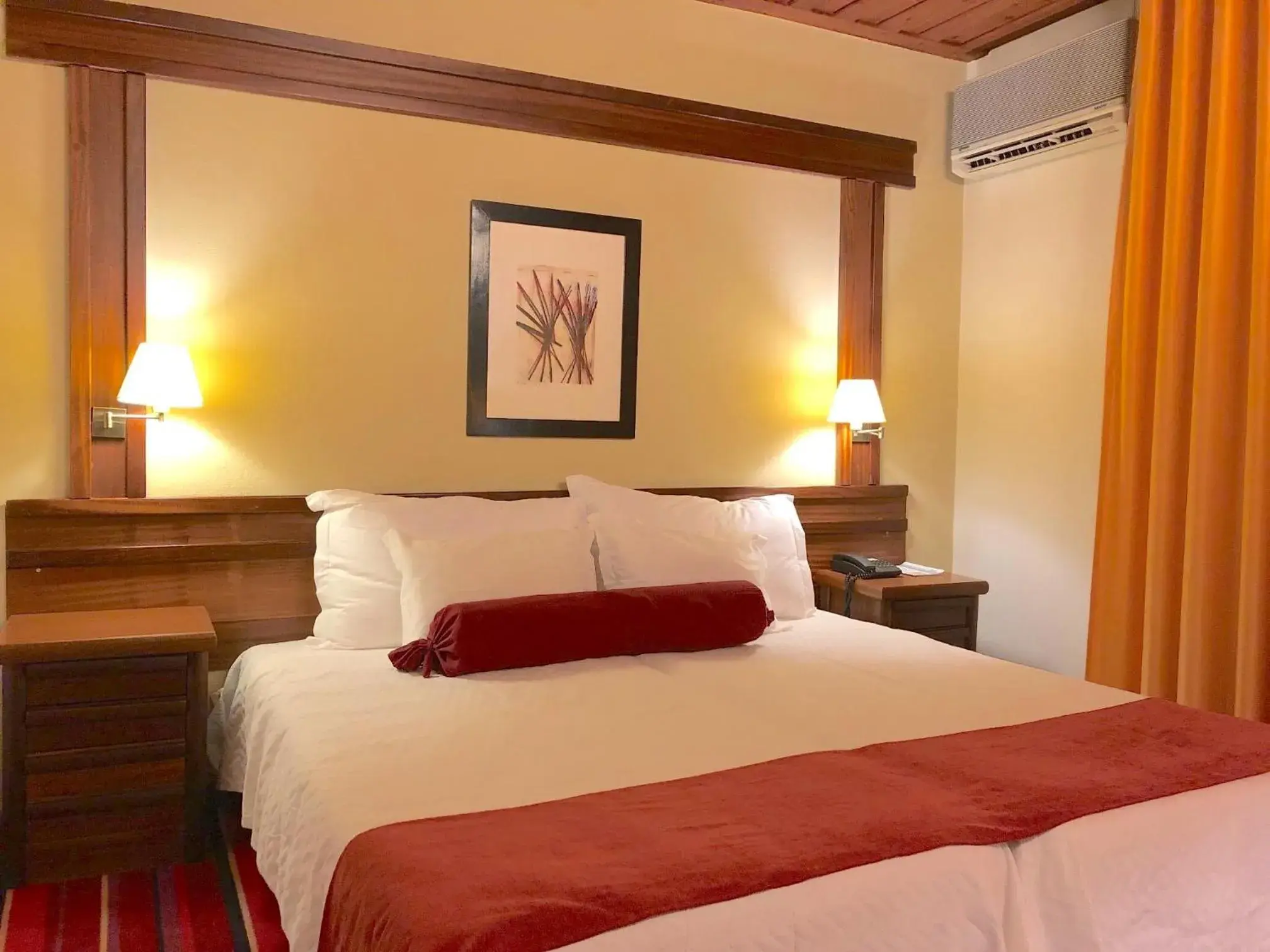 Bedroom, Bed in Hotel Eurosol Seia Camelo