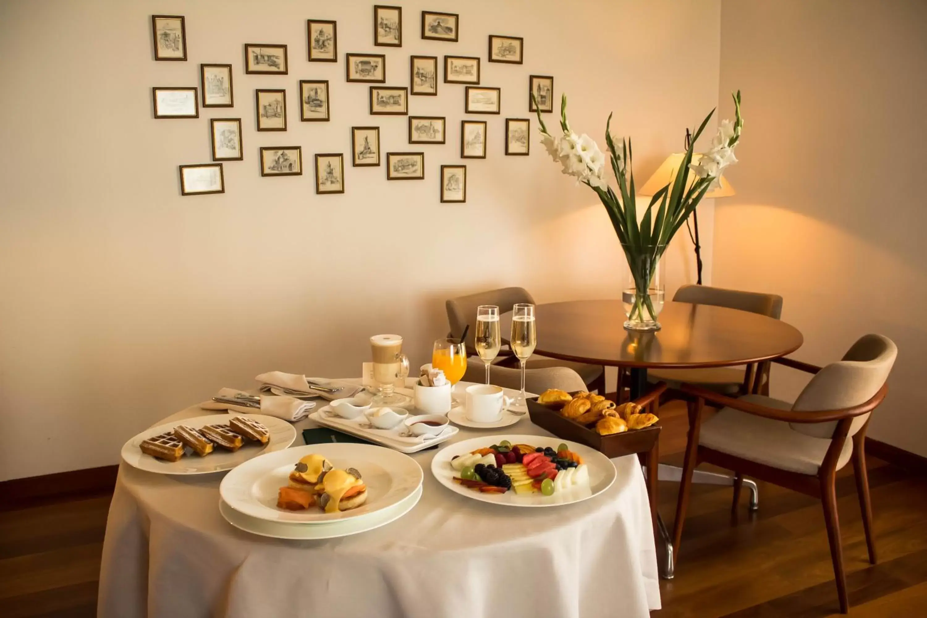 English/Irish breakfast in Square Nine Hotel Belgrade-The Leading Hotels of The World