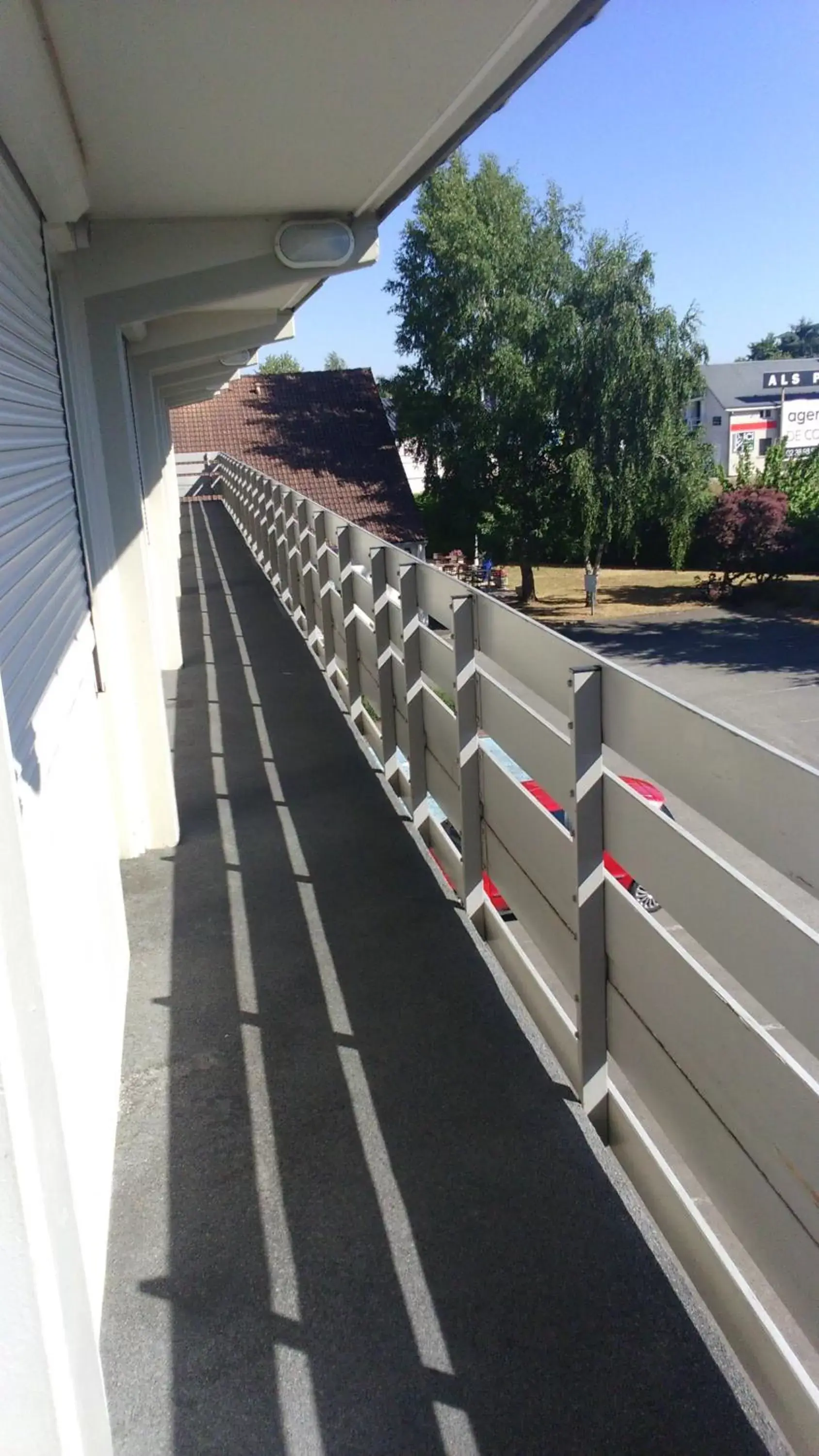 Natural landscape, Balcony/Terrace in Campanile Montargis - Amilly