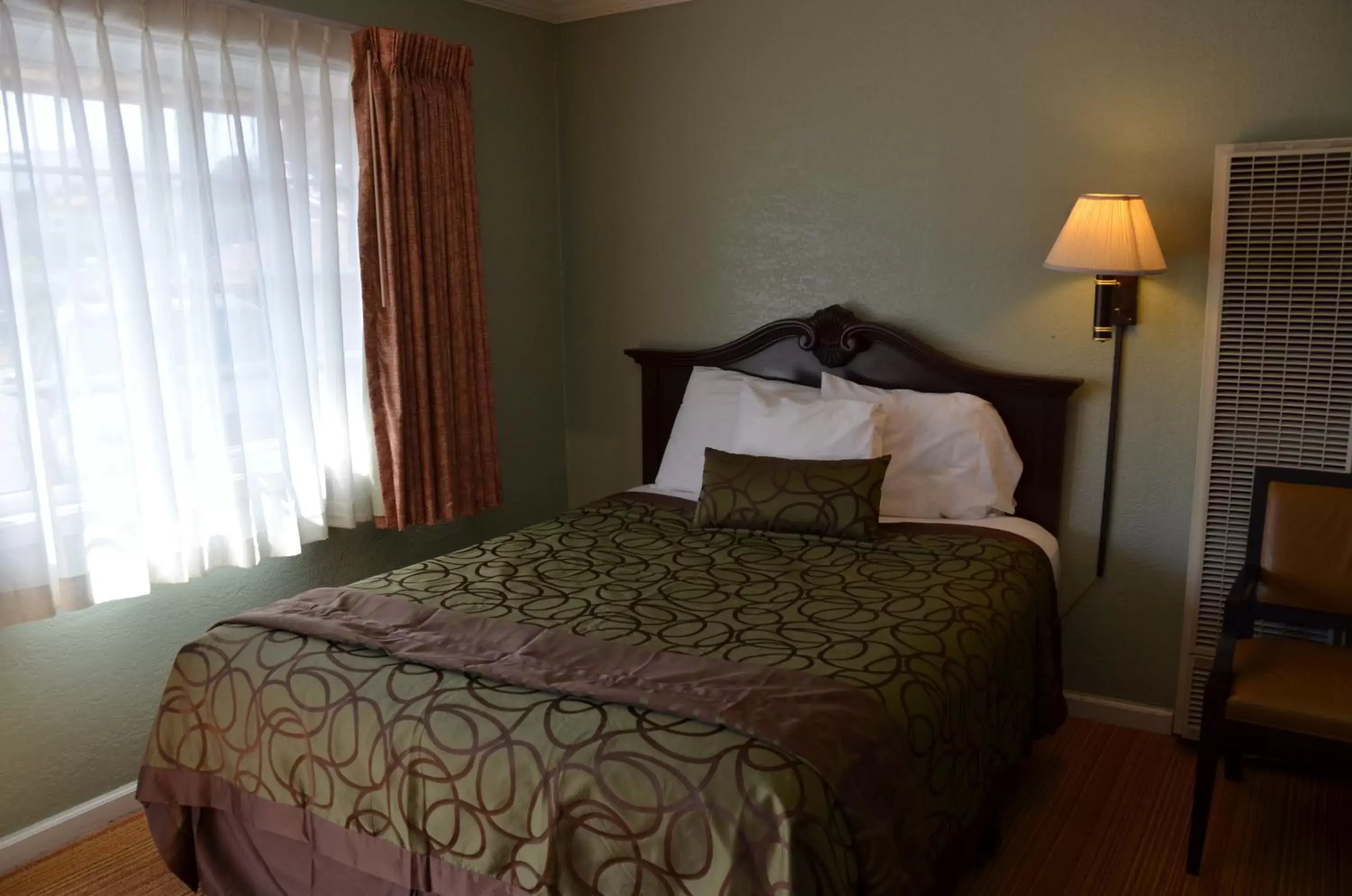 Bedroom, Bed in Tamalpais Motel