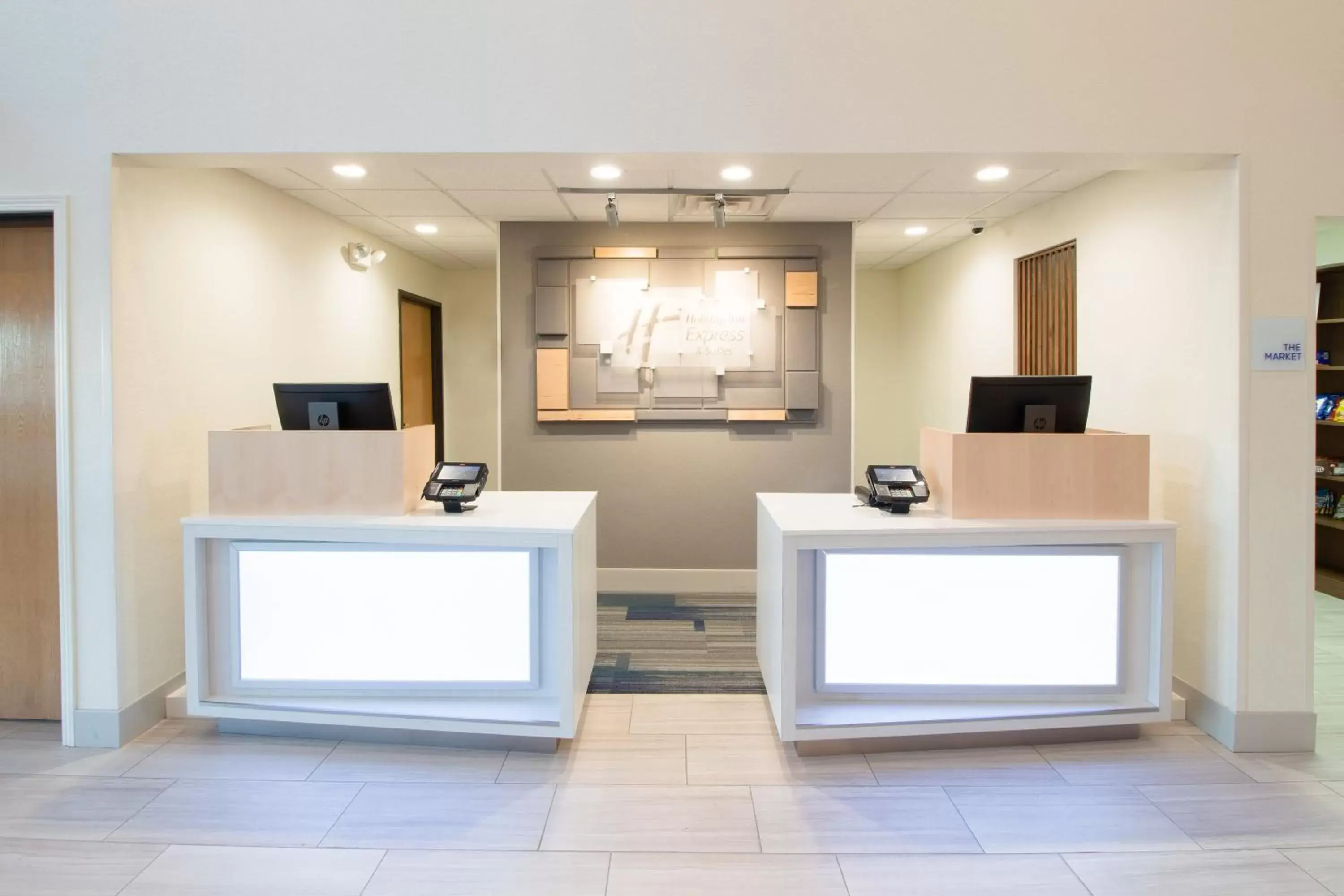 Property building, Lobby/Reception in Holiday Inn Express & Suites - Worthington, an IHG Hotel