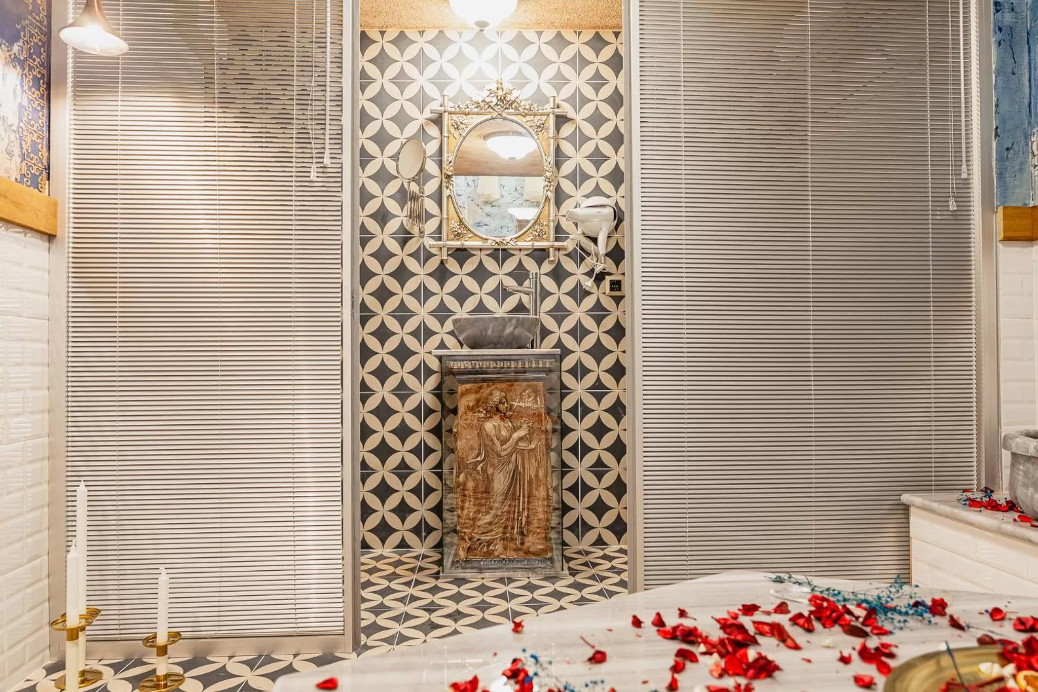 Bathroom in Lord Morgan & Exclusive Design Nişantaşı