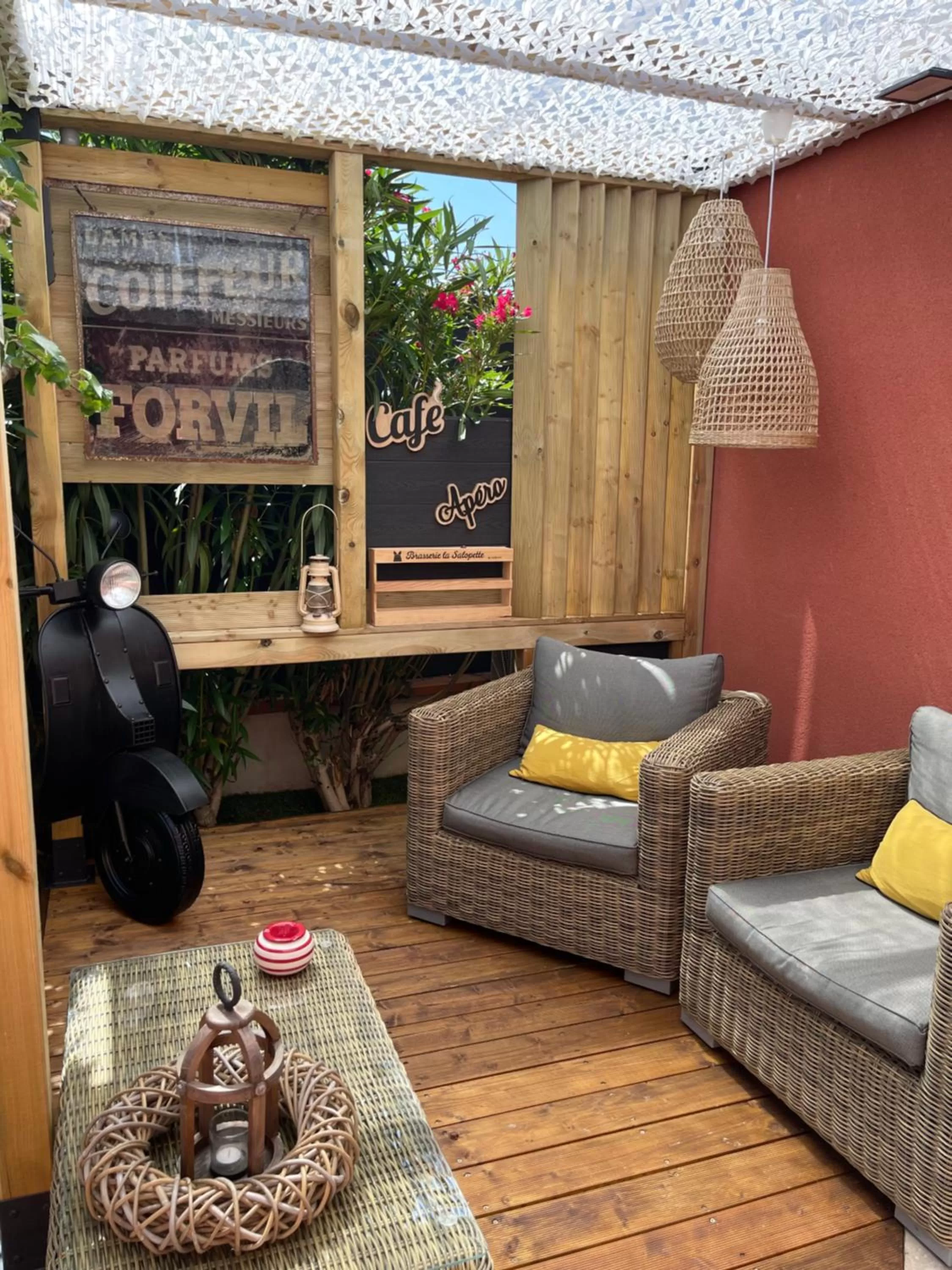 Garden in SUITE 785 Chambre d hôtes Jacuzzi Cave indépendante