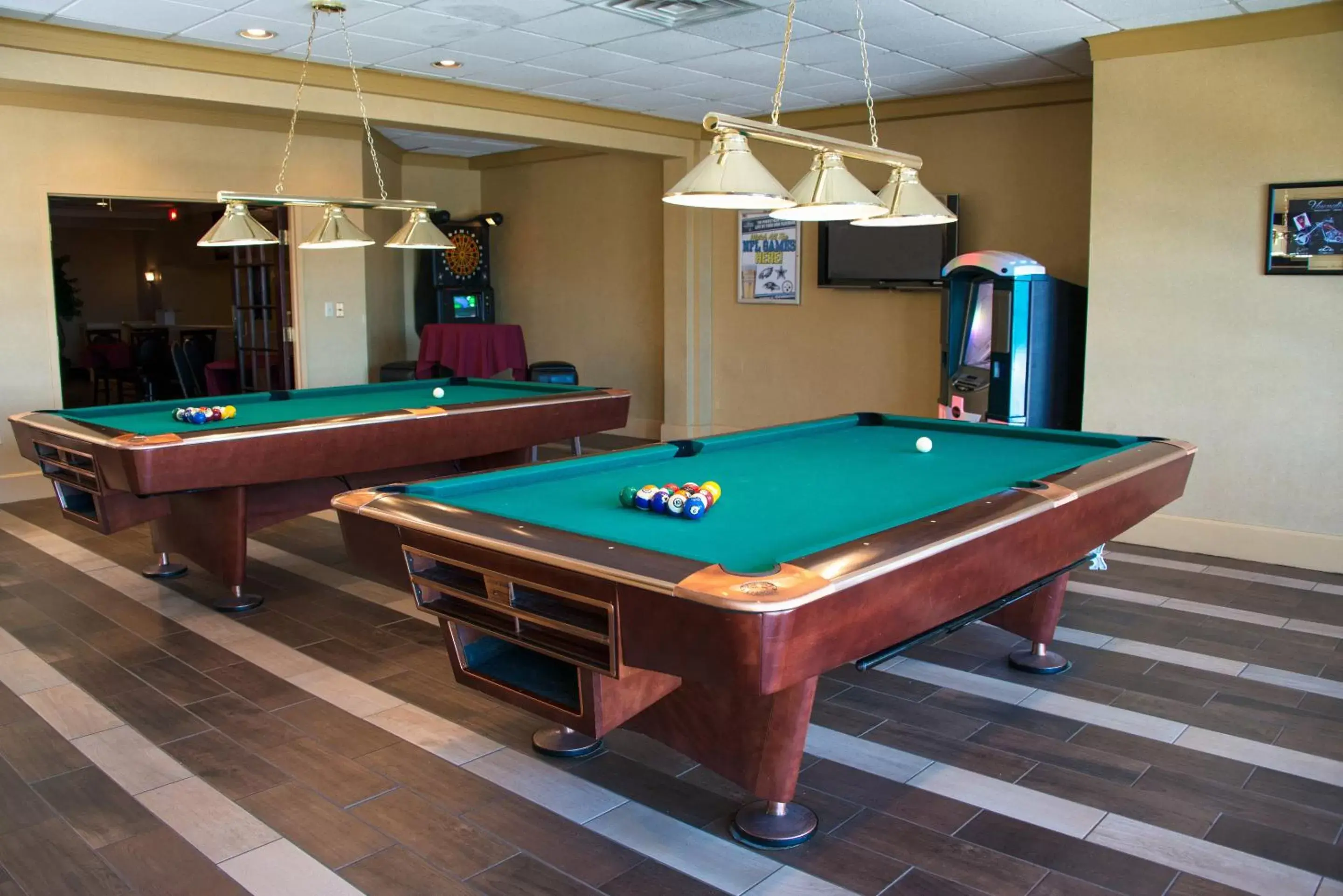 Activities, Billiards in Red Lion Hotel Harrisburg Hershey