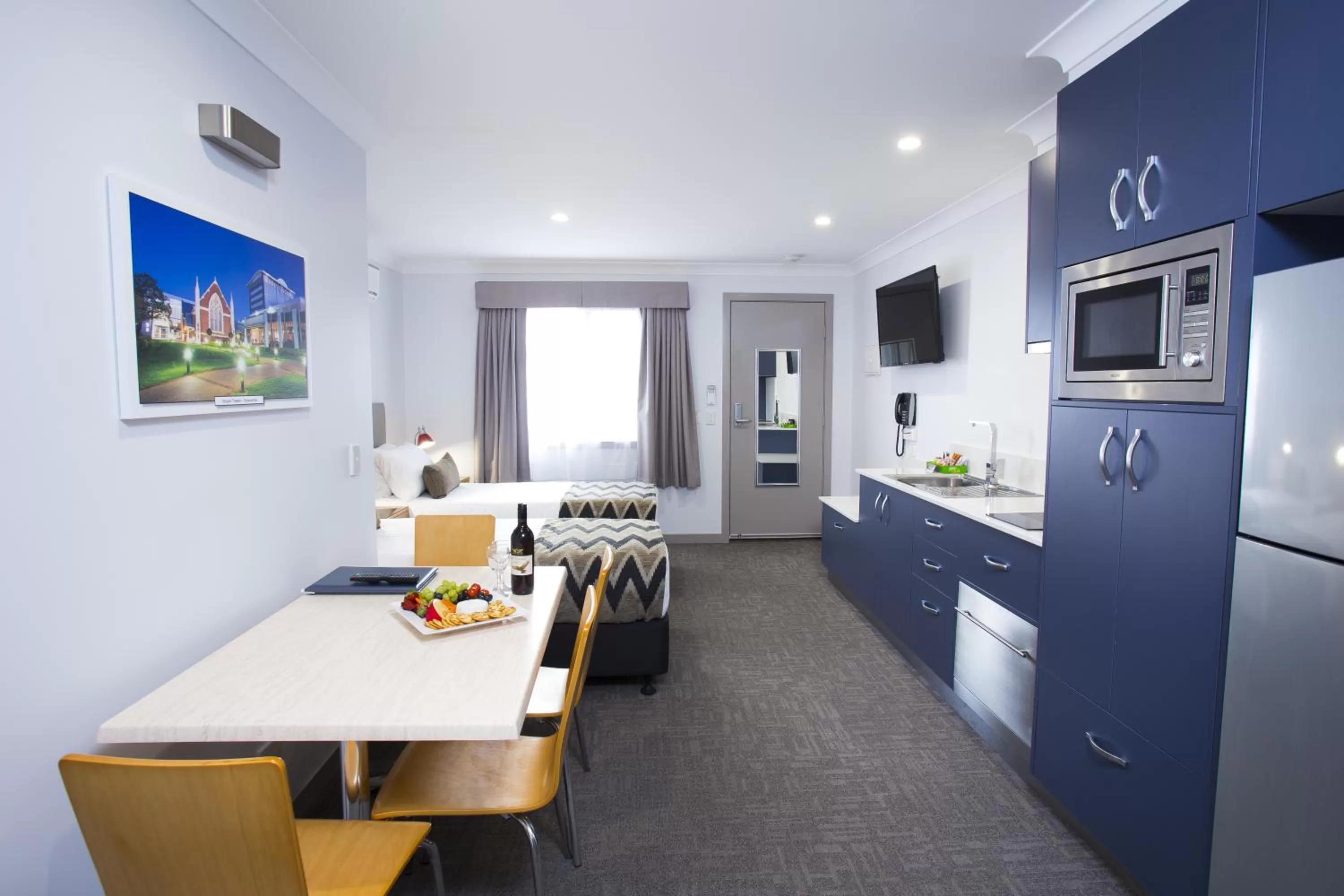 Kitchen or kitchenette in Altitude Motel Apartments