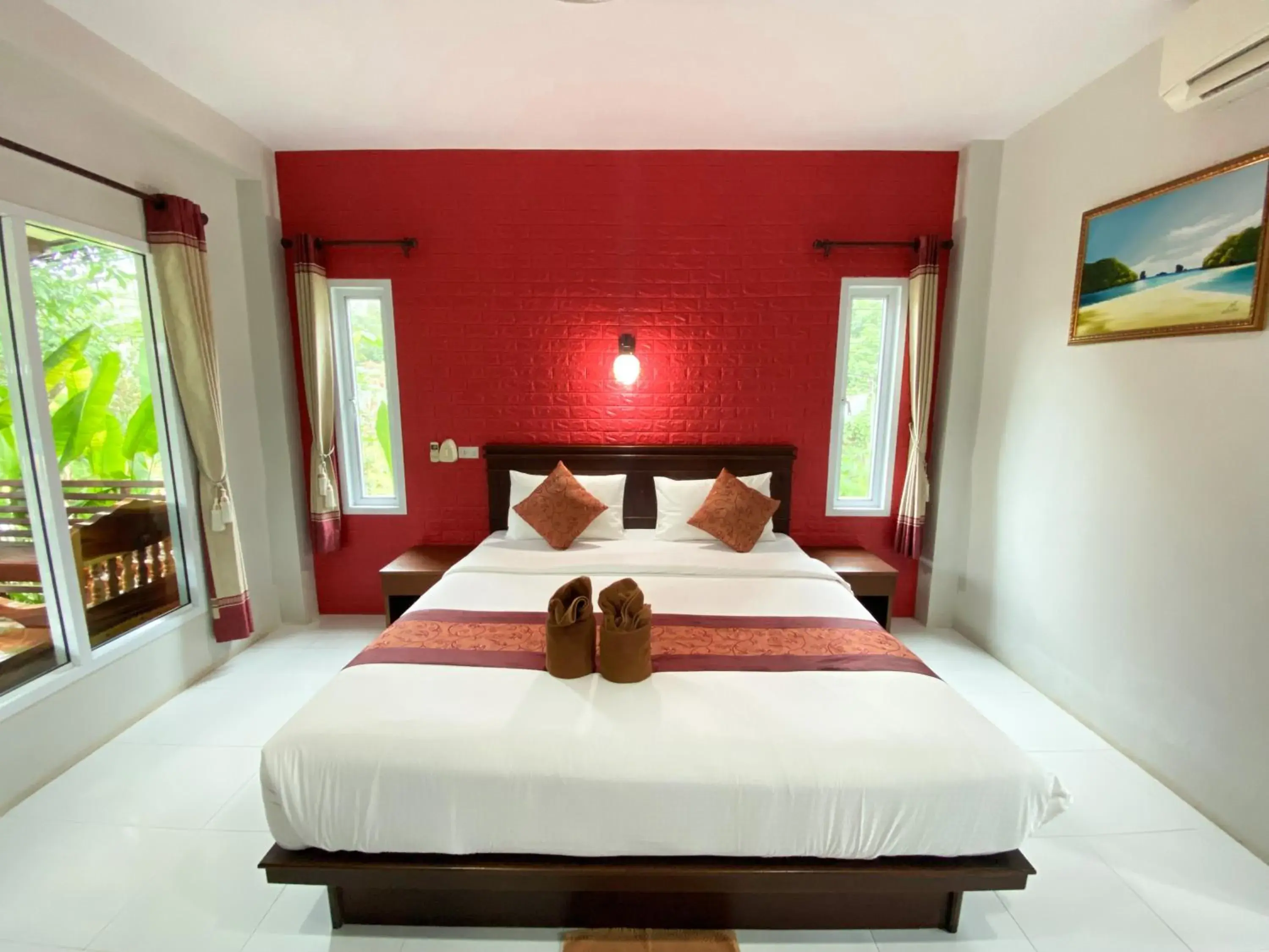 Bed in Hatzanda Lanta Resort - SHA Extra Plus