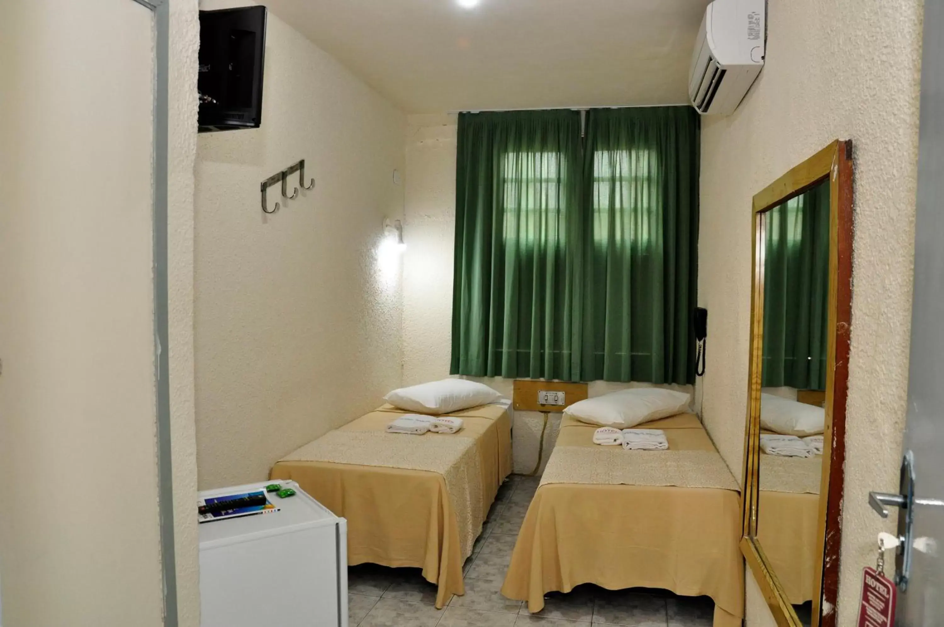 Bedroom, Bed in Hotel Plaza Riazor