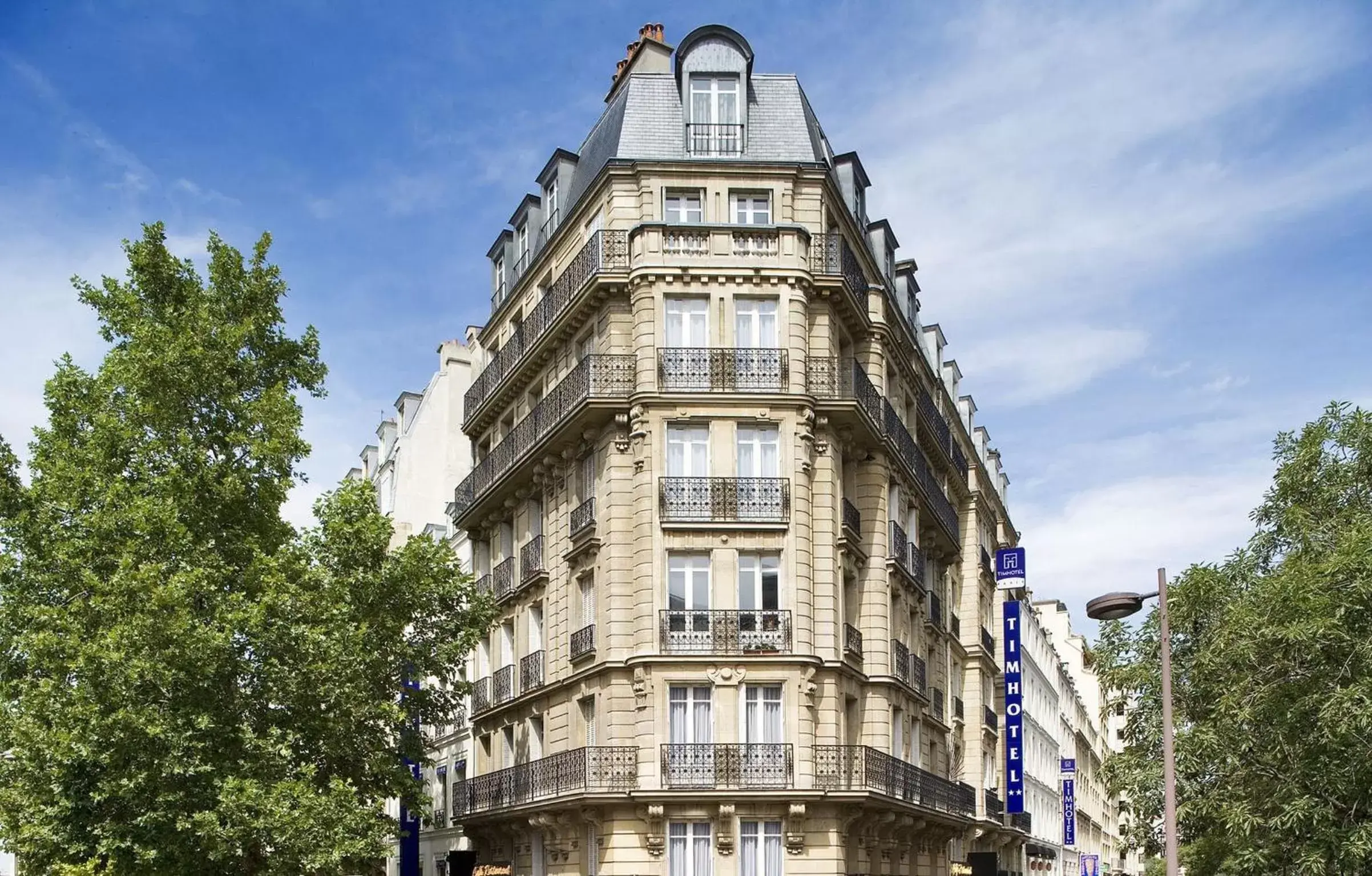 Property Building in Timhotel Paris Gare Montparnasse