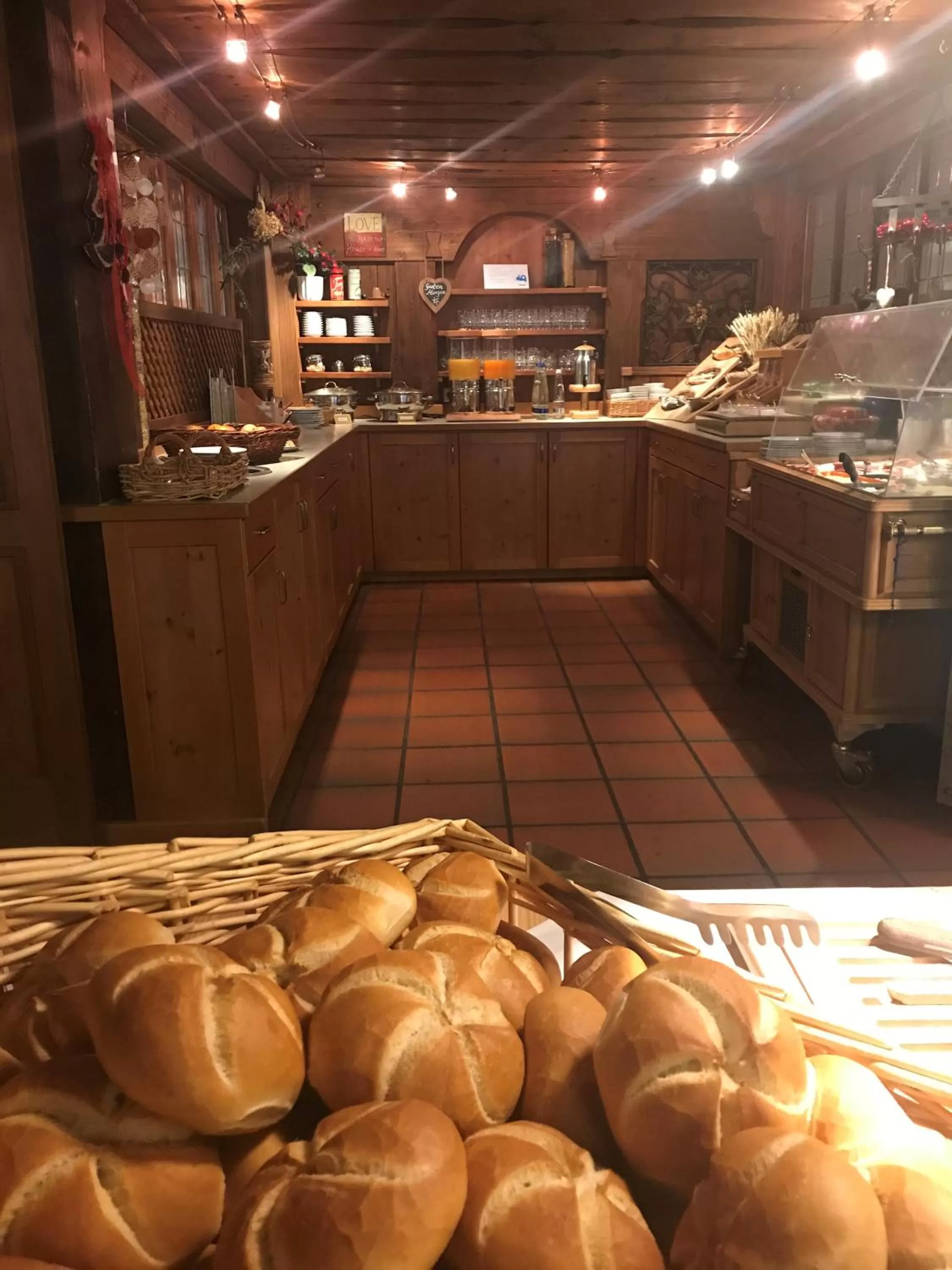 Buffet breakfast in Aktivhotel & Gasthof Schmelz Ihr familienfreundliches Urlaubs Hotel mit Wellness Almsauna ab Februar Chiemgau Karte