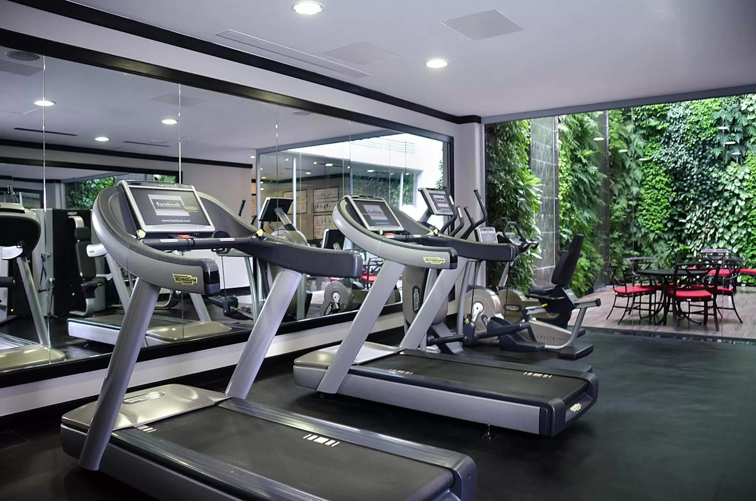 Fitness centre/facilities in Hotel Cayena Caracas a LHW Fitness centre/facilities in Hotel Cayena Caracas a LHW