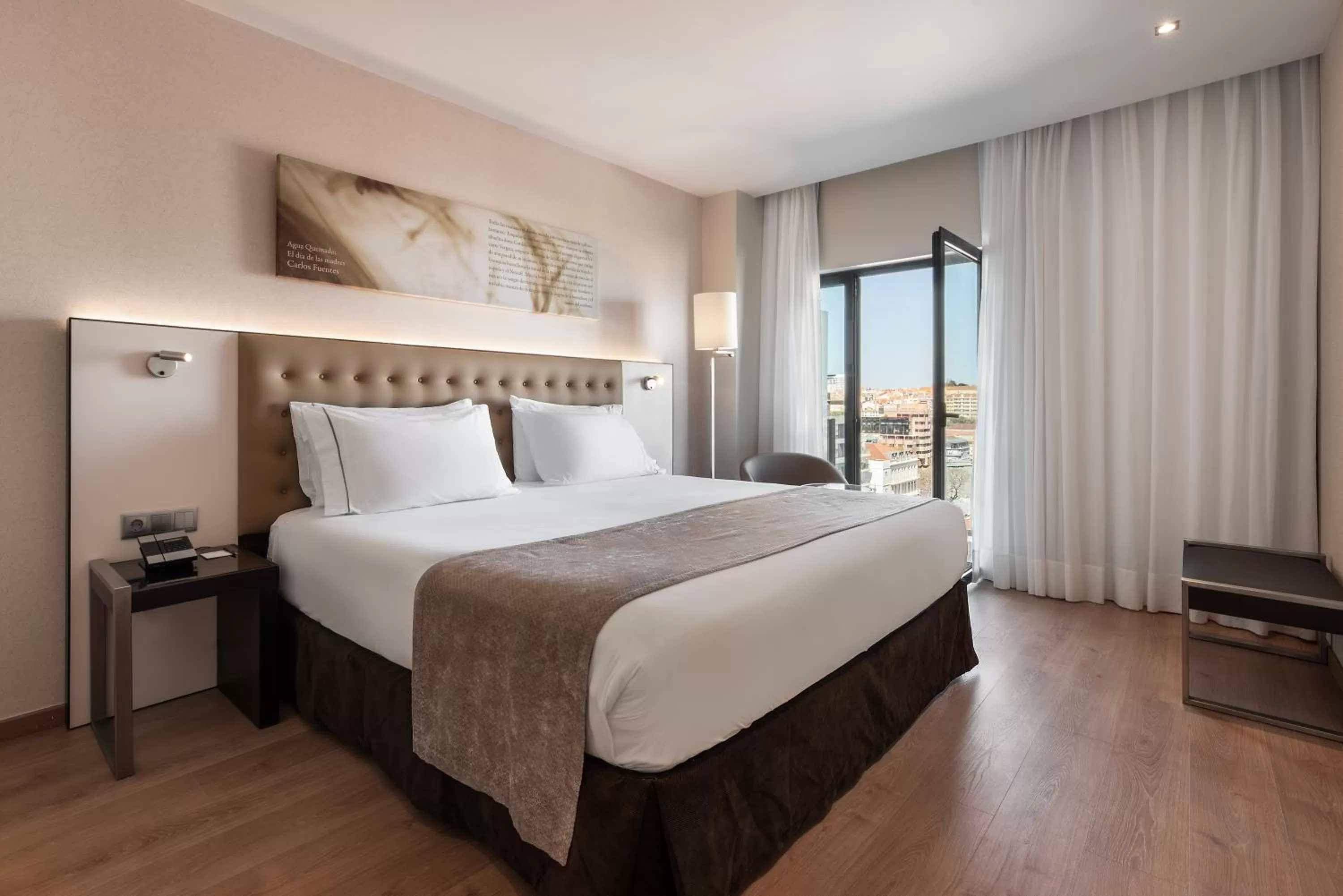 Bedroom, Bed in Eurostars Das Letras