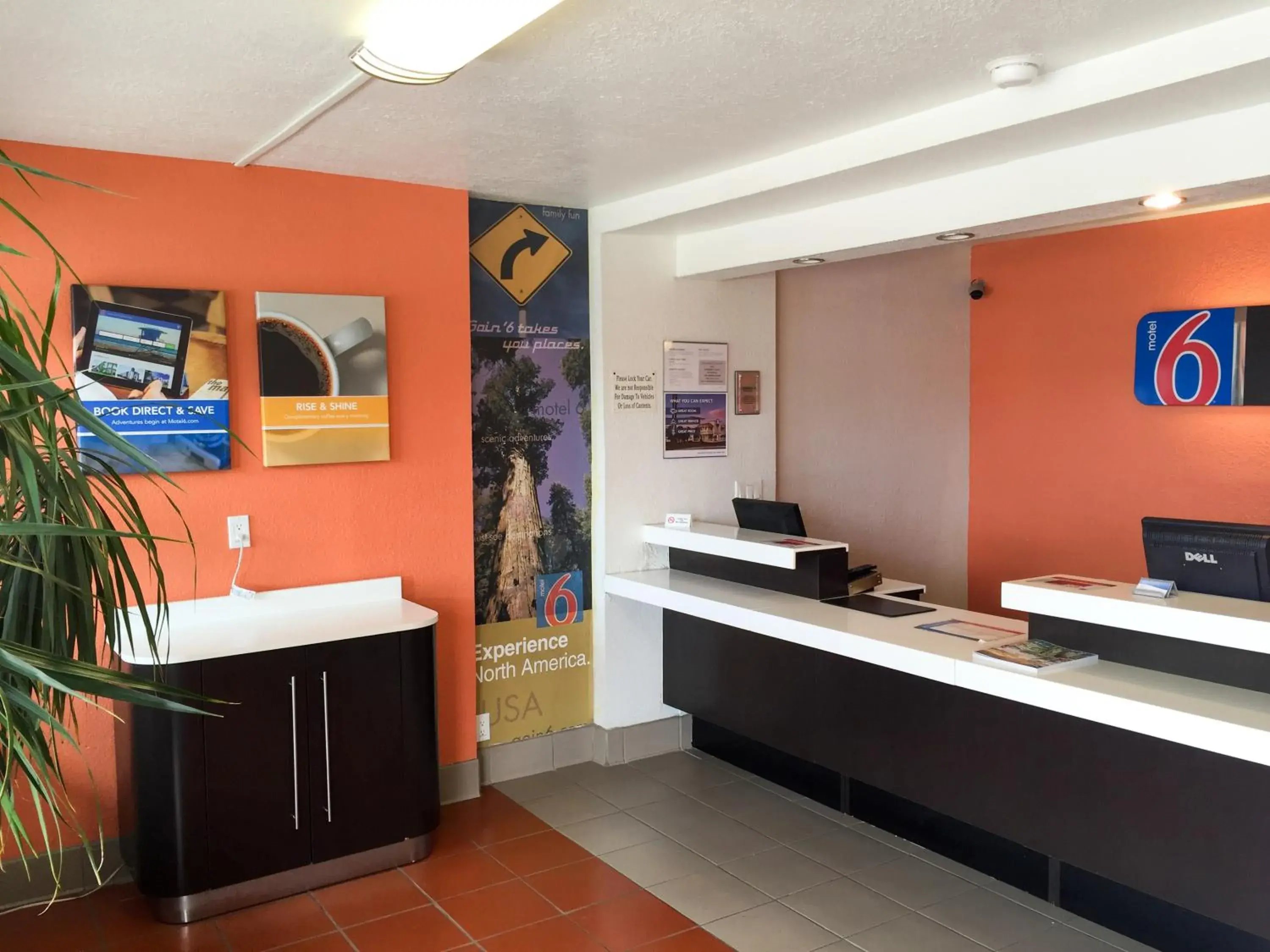 Lobby or reception, Lobby/Reception in Motel 6-Uvalde, TX