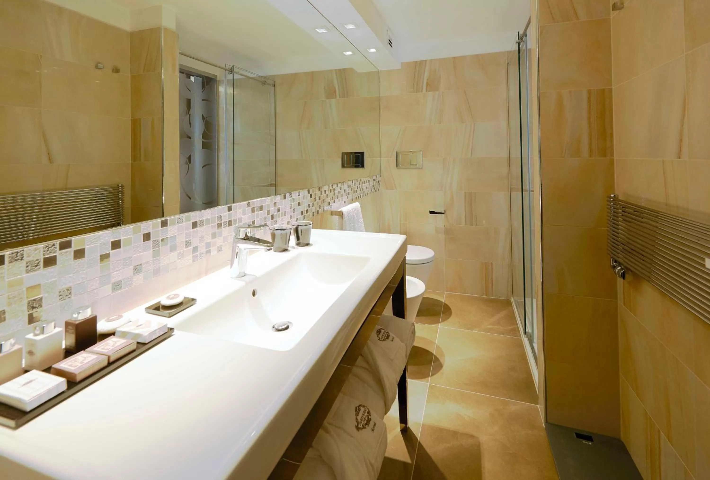 Bathroom in Harry's Bar Trevi Hotel & Restaurant