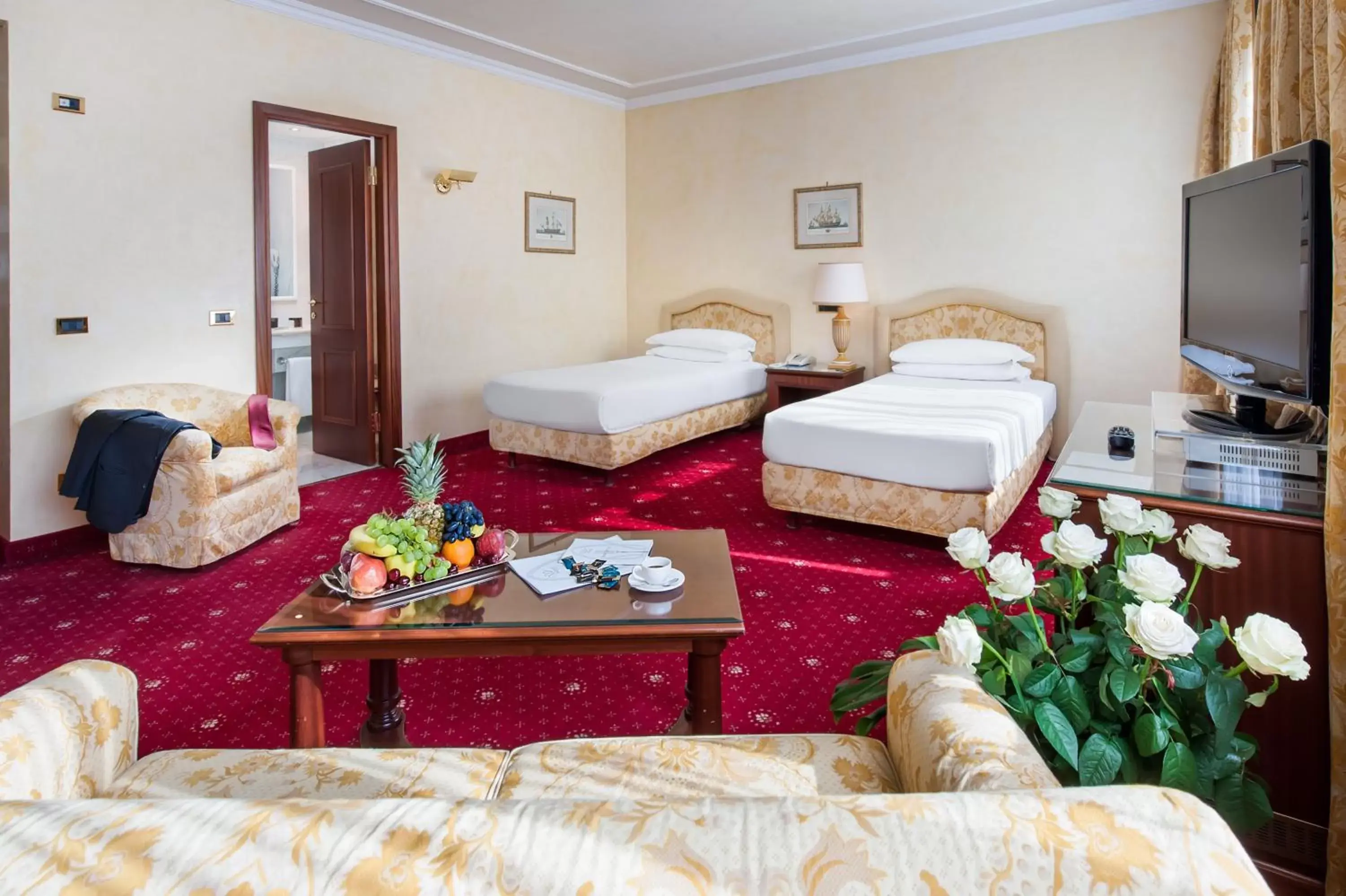 Photo of the whole room, Bed in Hotel Internazionale