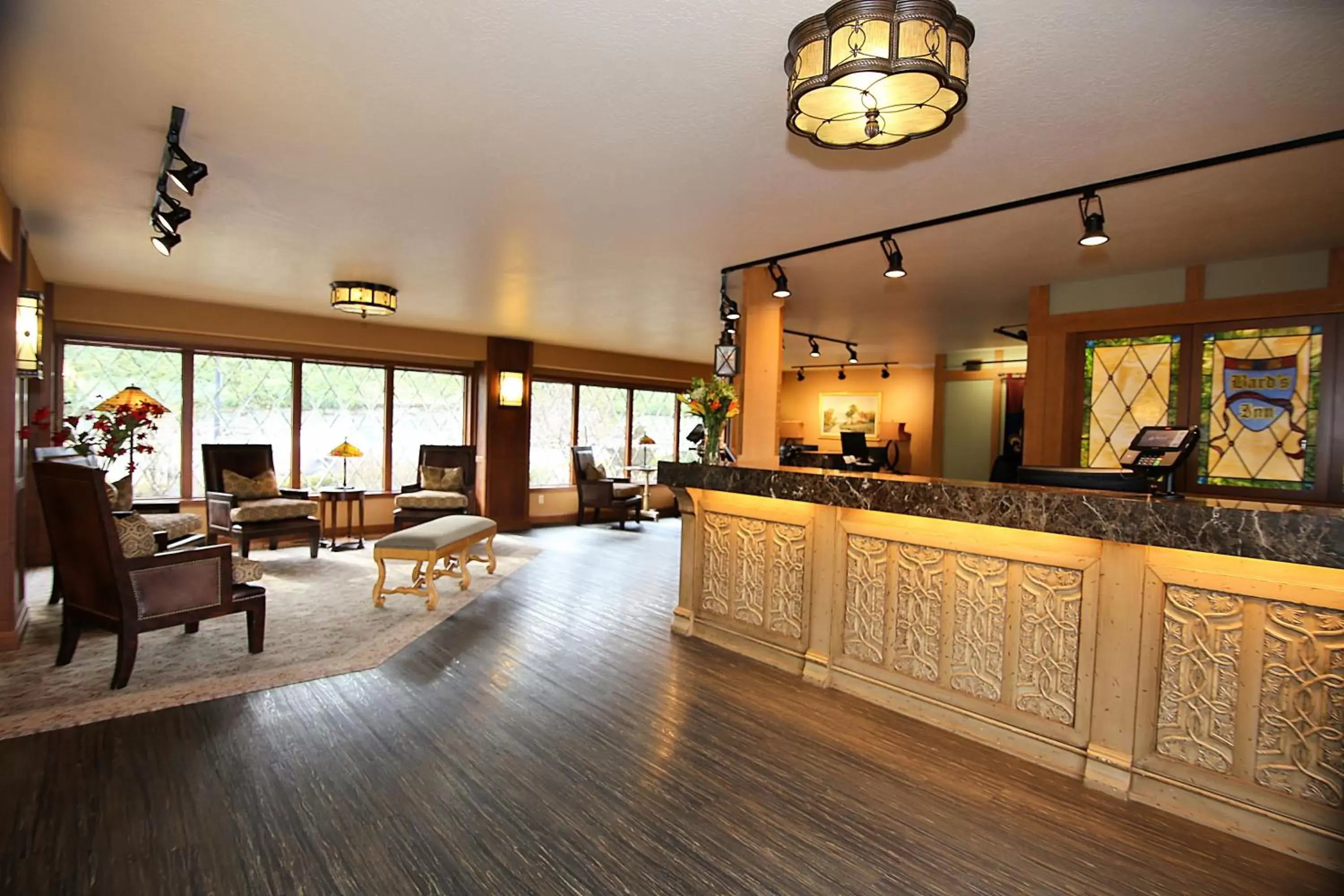 Lobby or reception, Lobby/Reception in The Bard's Inn - BW Signature Collection by Best Western