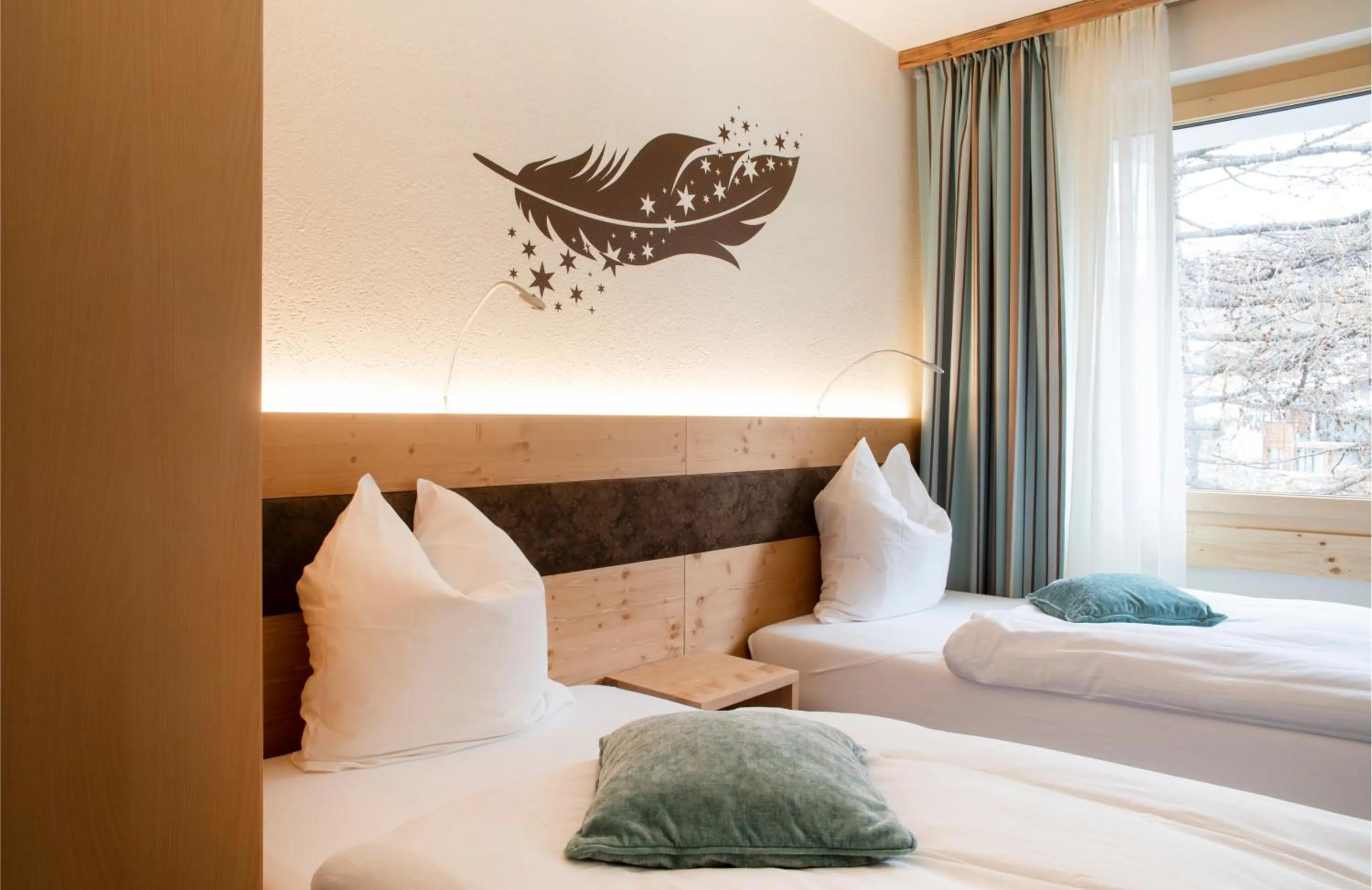 Photo of the whole room, Bed in Hotel Hemizeus & Iremia Spa