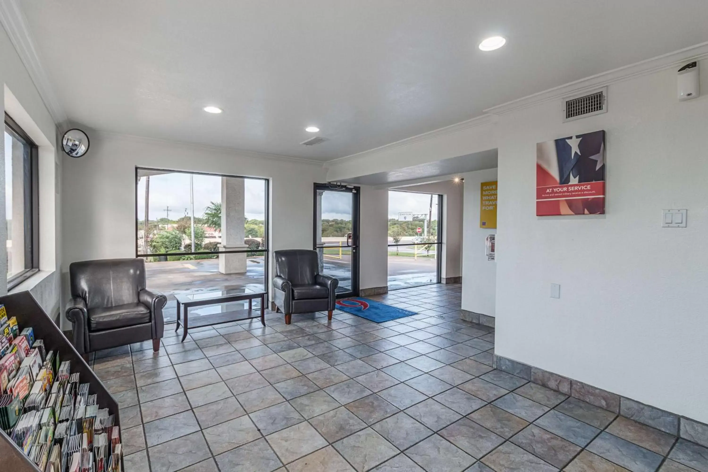 Library in Motel 6-Lancaster, TX - DeSoto - Lancaster